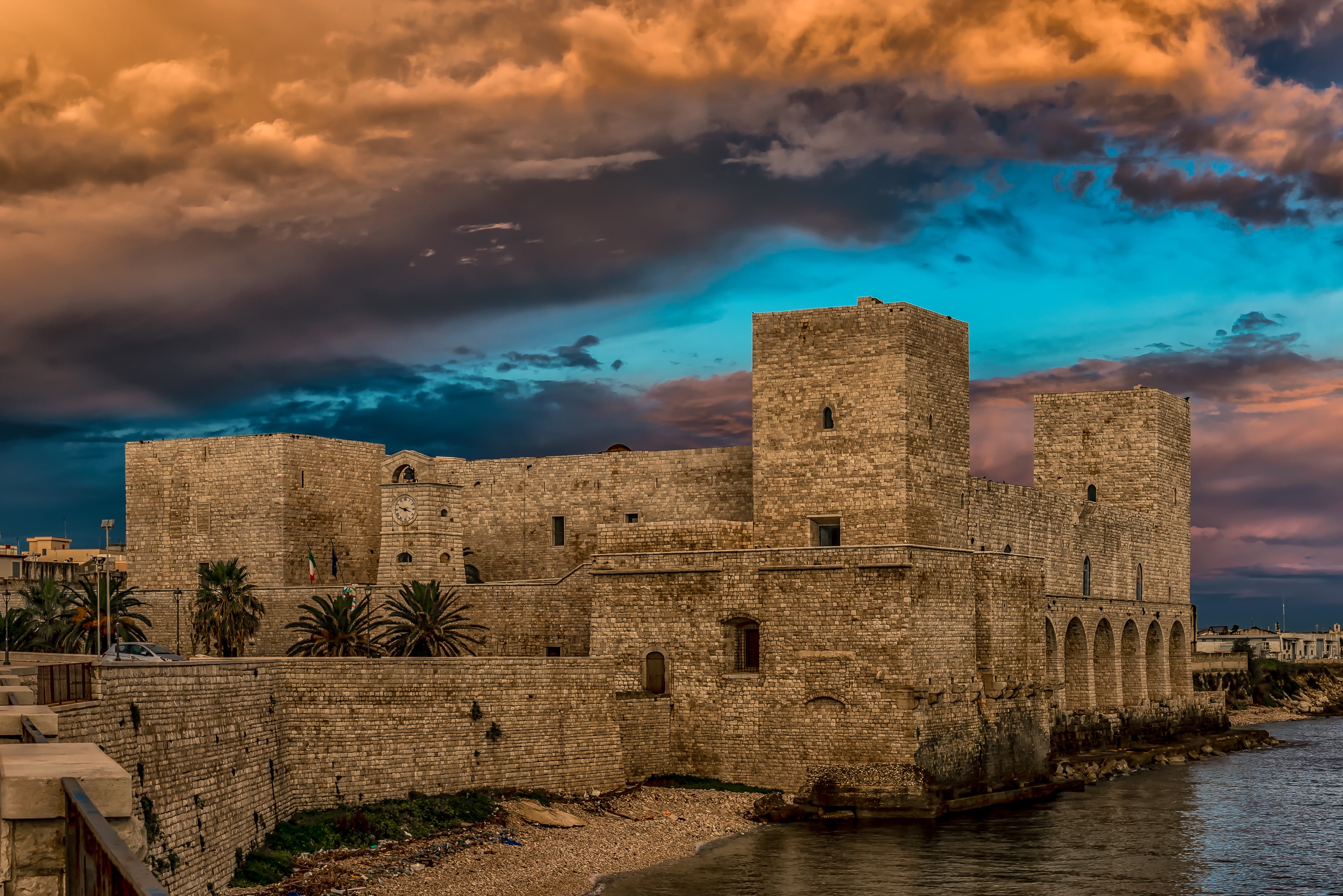 Castello Svevo in Trani, Puglia, Italy HD Wallpaper