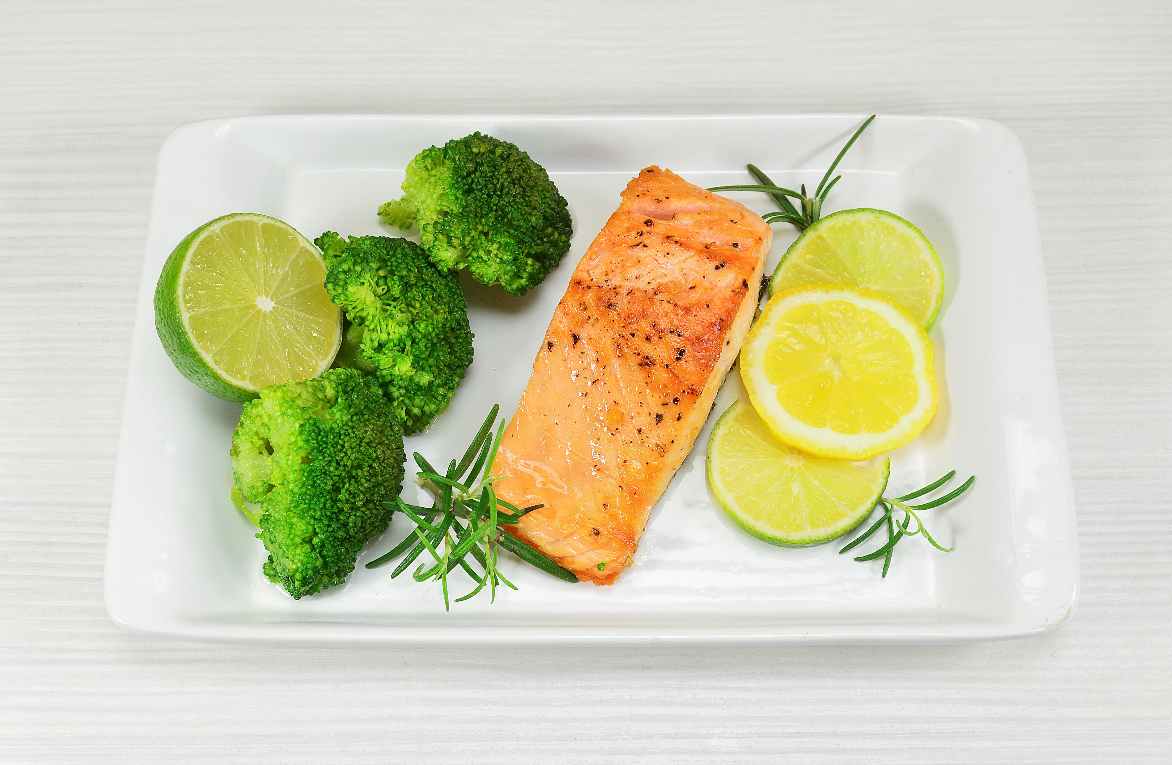 Salmon with Broccoli, Lemon, and Lime HD Wallpaper
