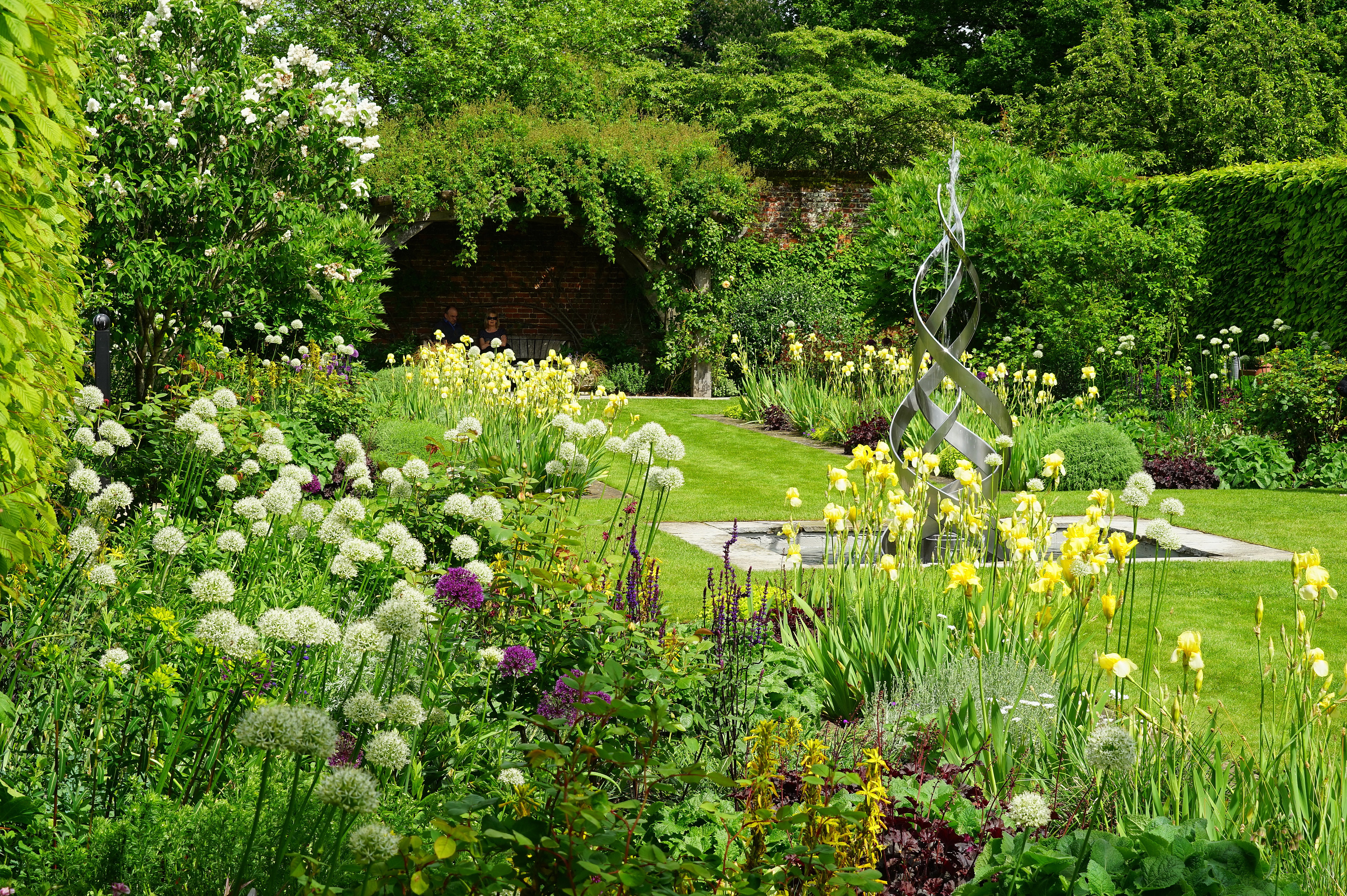 Manor House Gardens England with Fountains and Shrubs HD Wallpaper