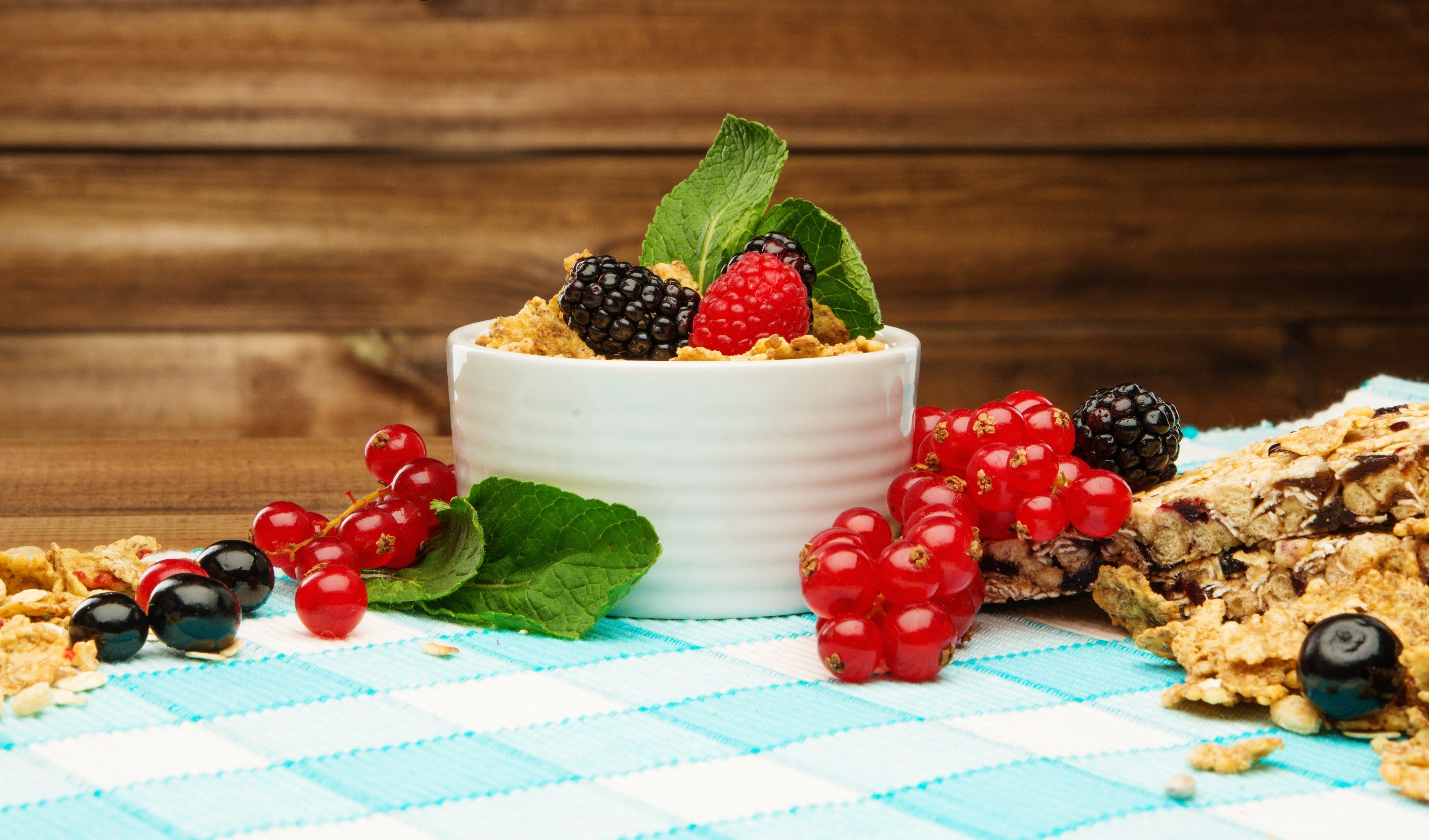 Cereal with Berries and Mint HD Wallpaper