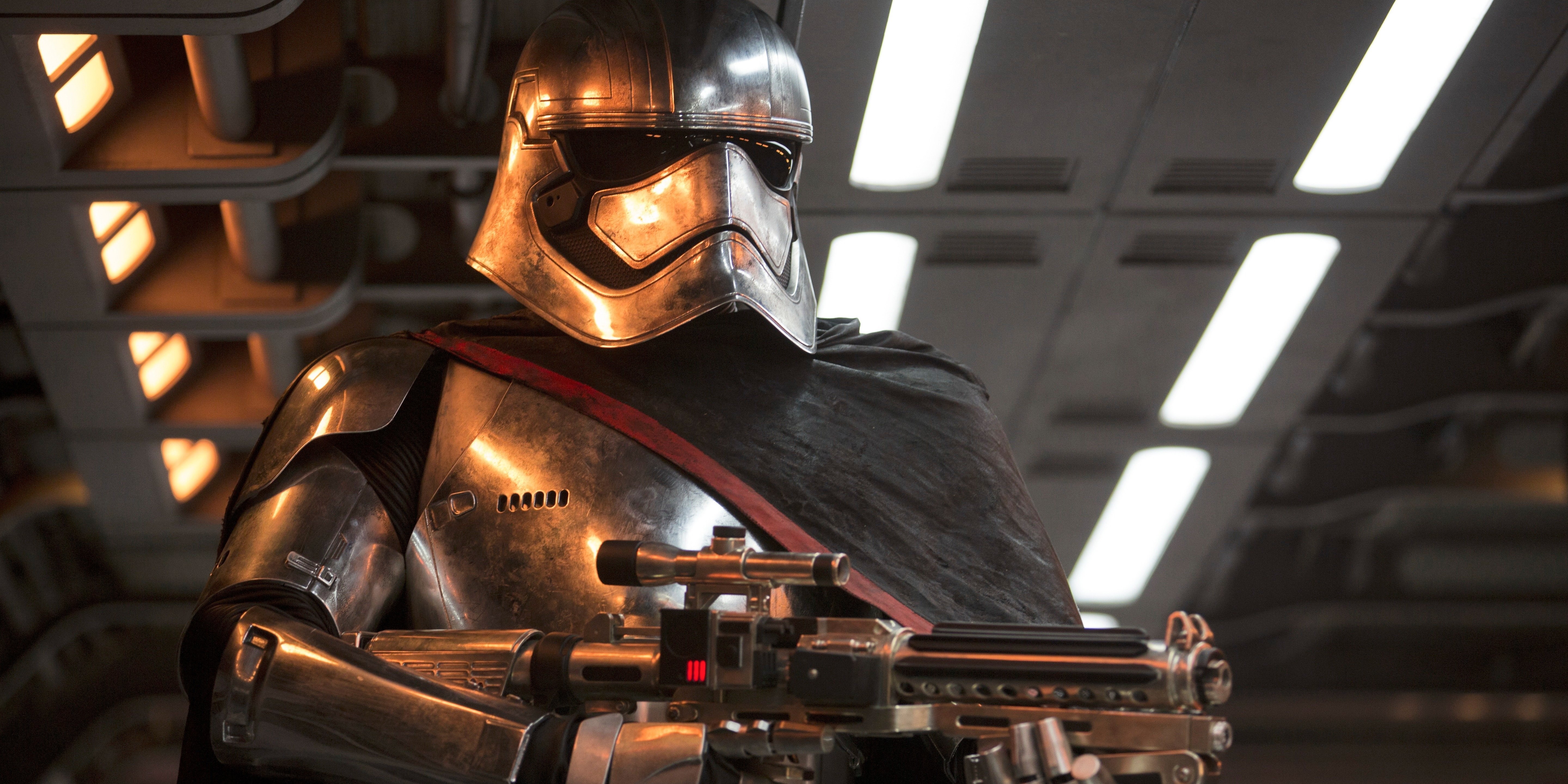 Captain Phasma from Star Wars: The Force Awakens HD Wallpaper