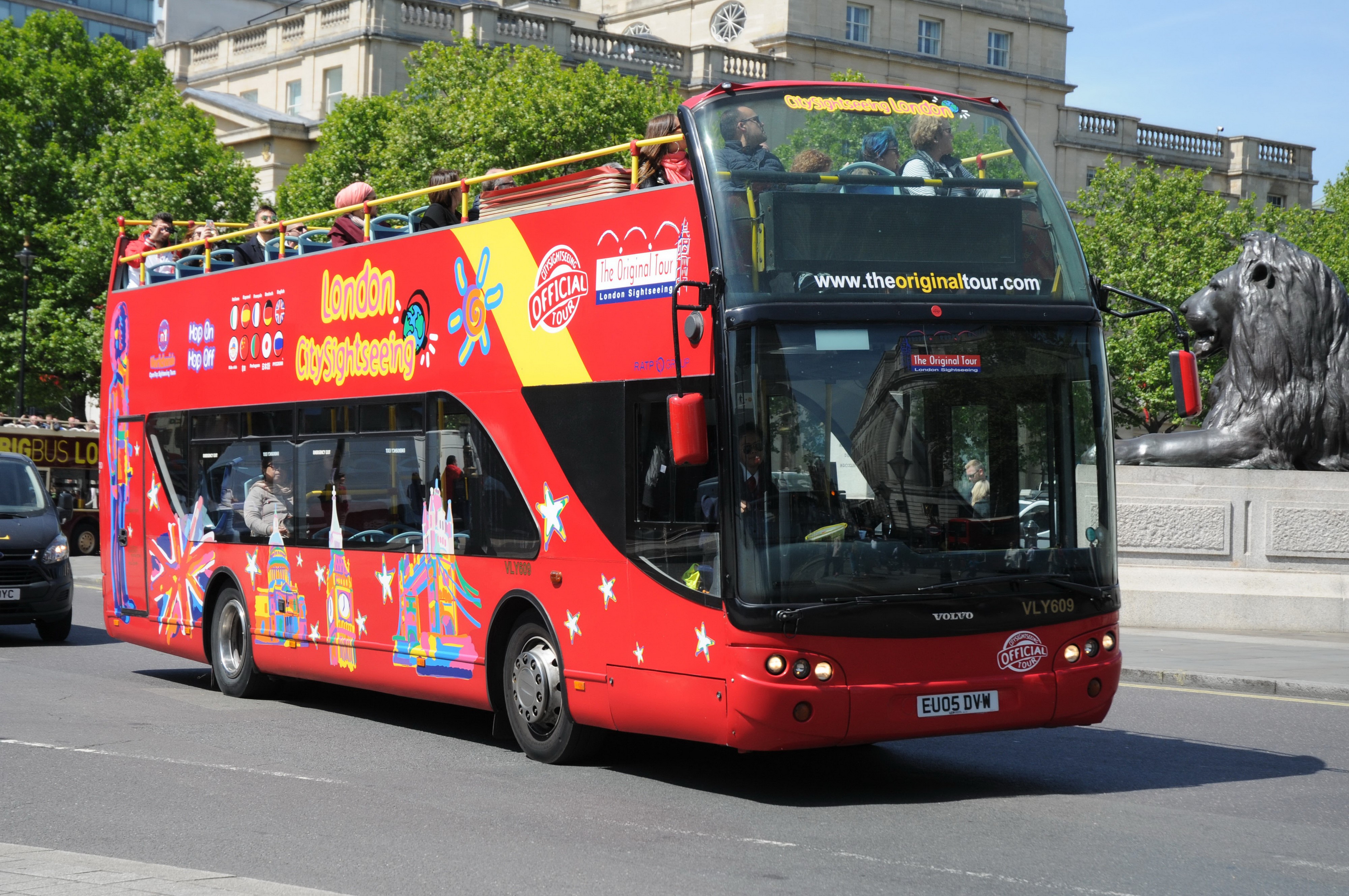 Red London City Sightseeing Double Decker Bus HD Wallpaper