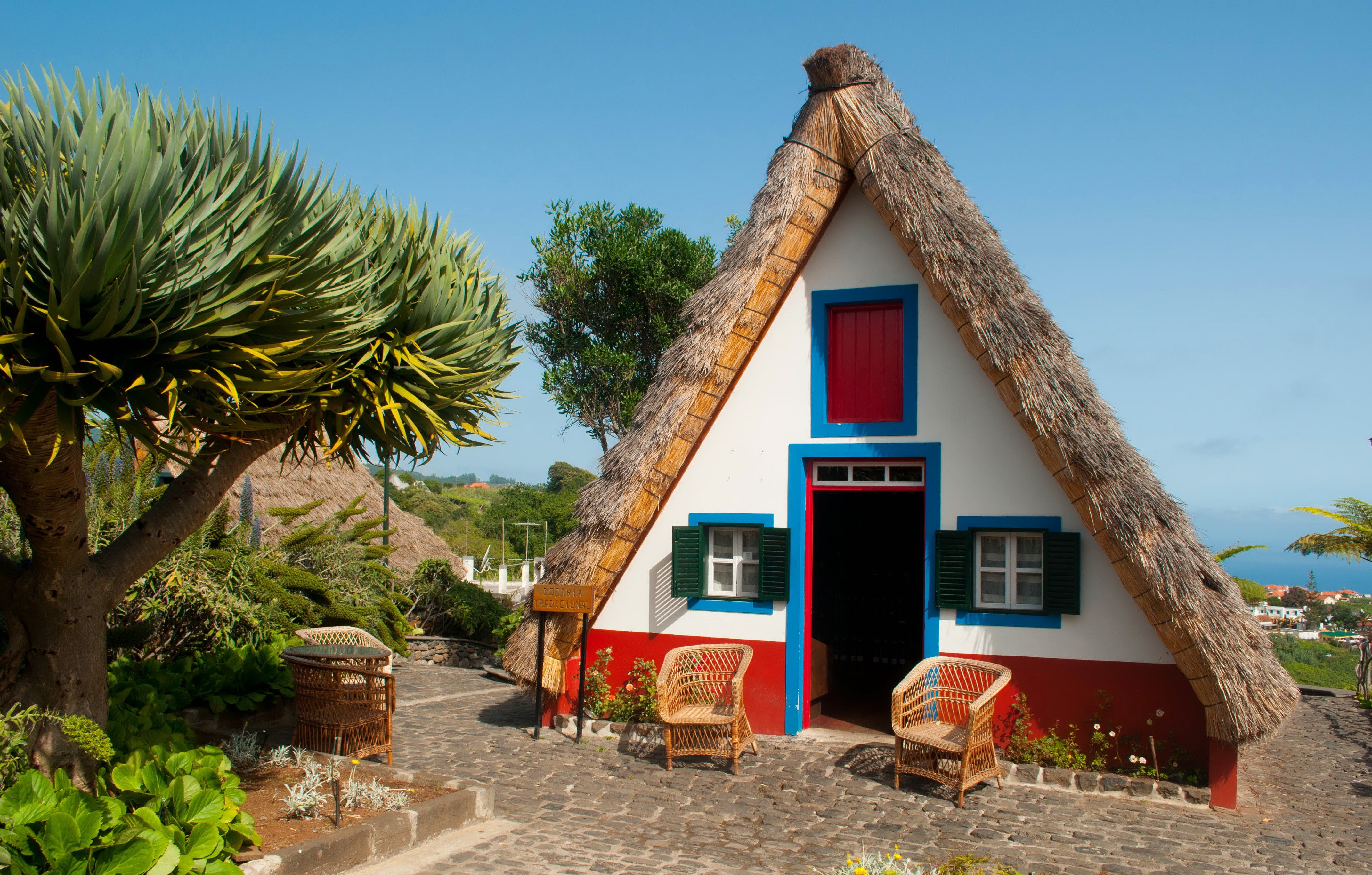 Traditional Houses in Madeira, Portugal HD Wallpaper