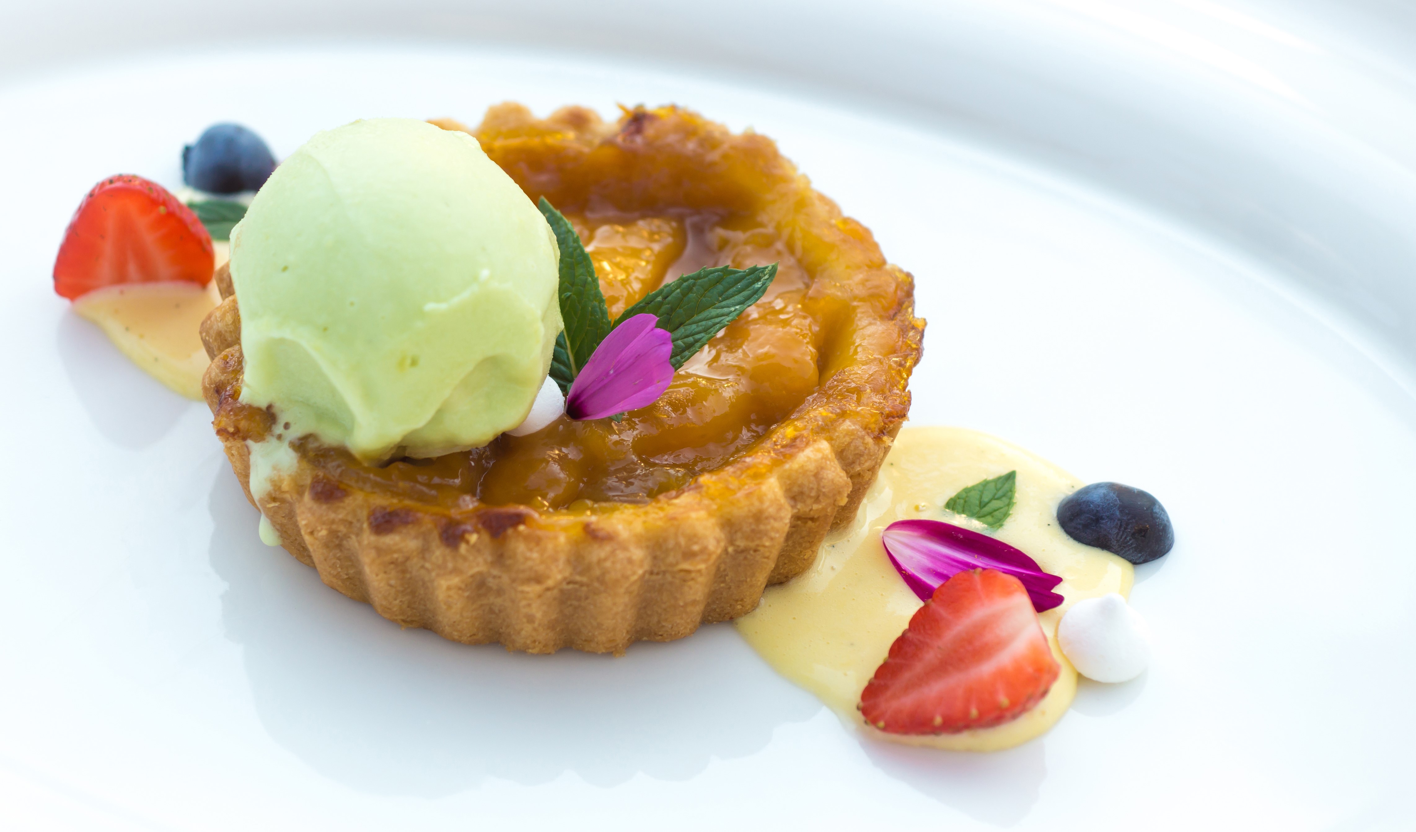 Peach Tart with Ice Cream and Berries HD Wallpaper