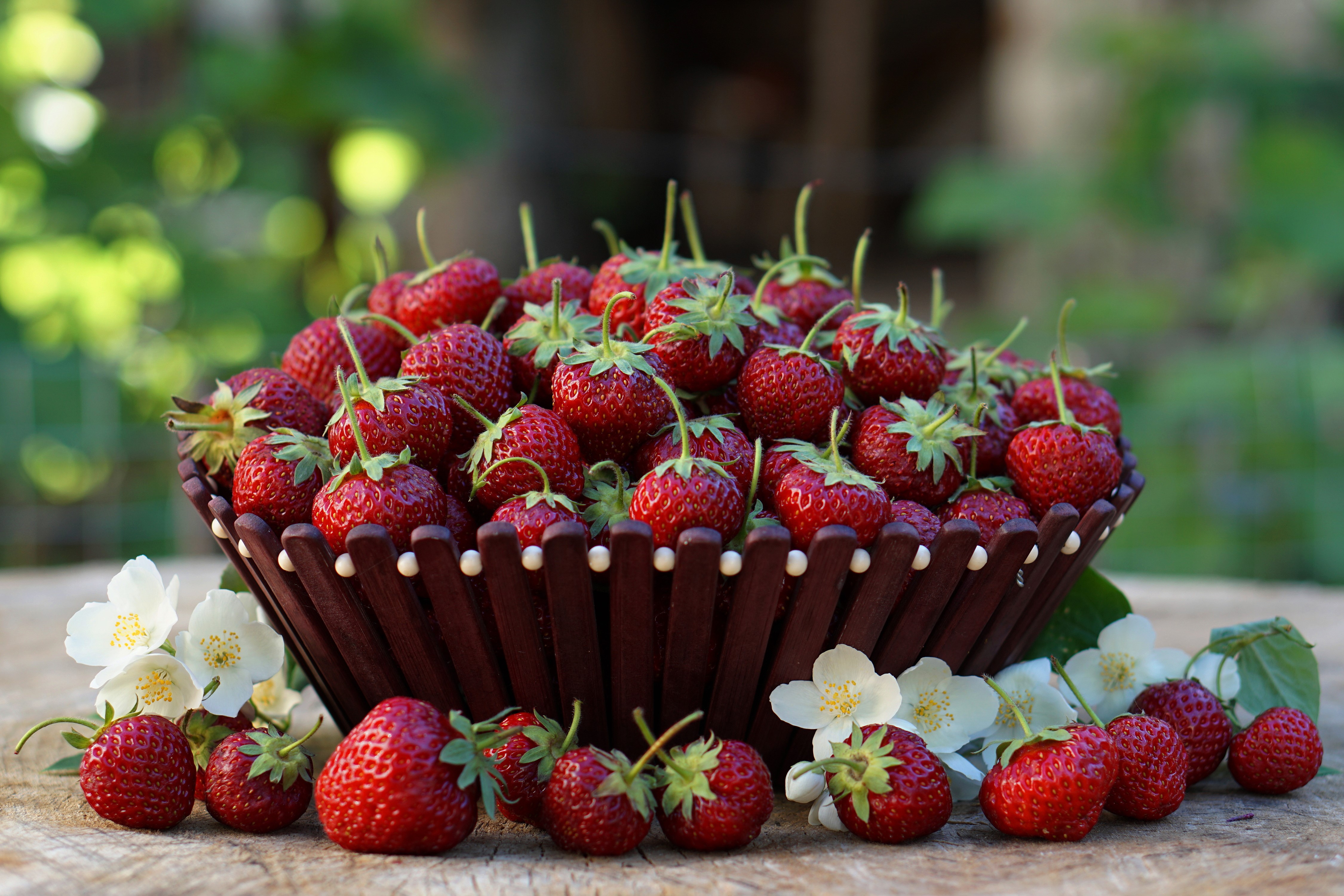 Basket of Strawberries with Flowers HD Wallpaper