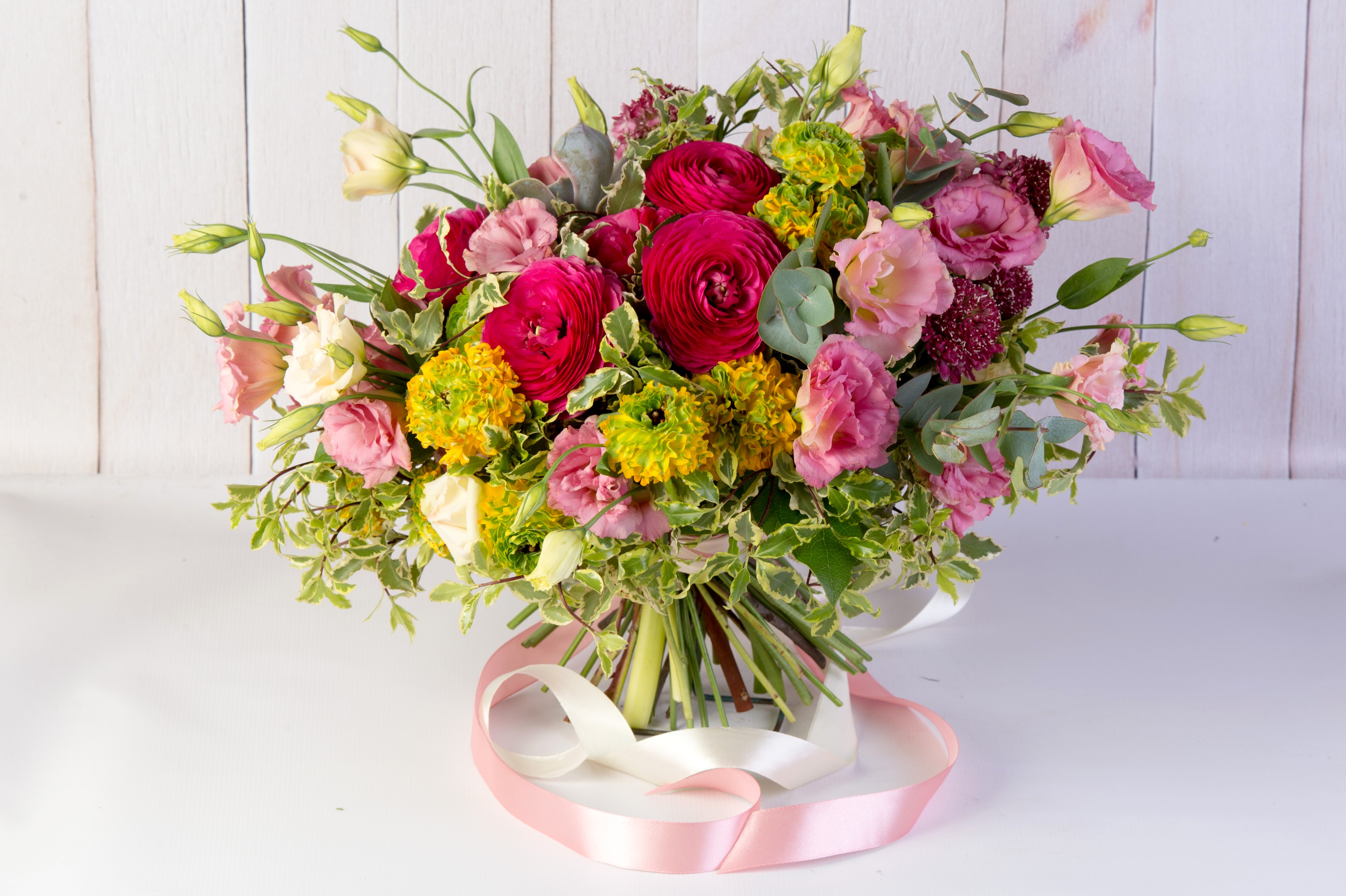 Bouquet of Ranunculus and Eustoma with Ribbon HD Wallpaper
