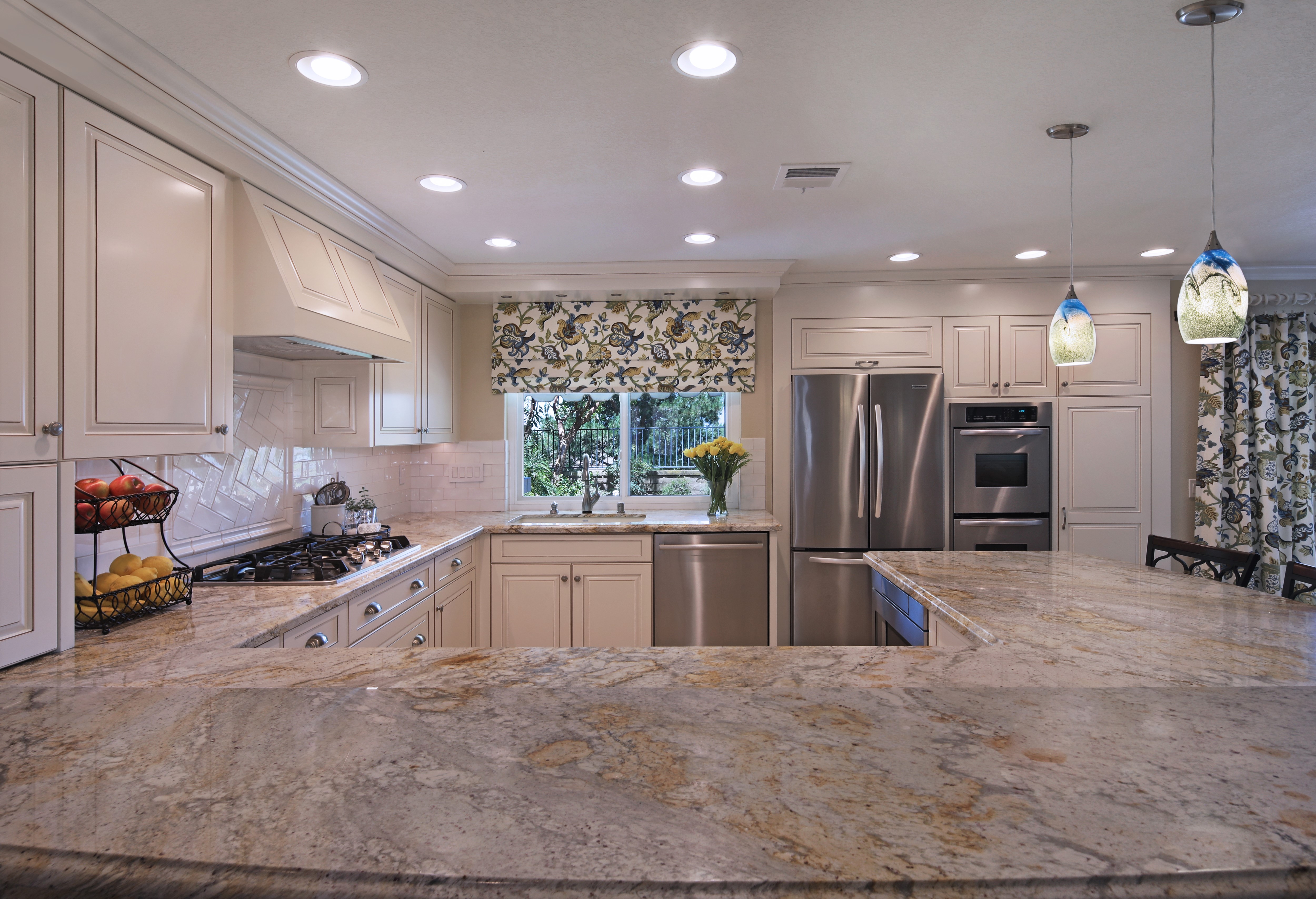 Kitchen Interior Design with Pendant Lamps HD Wallpaper