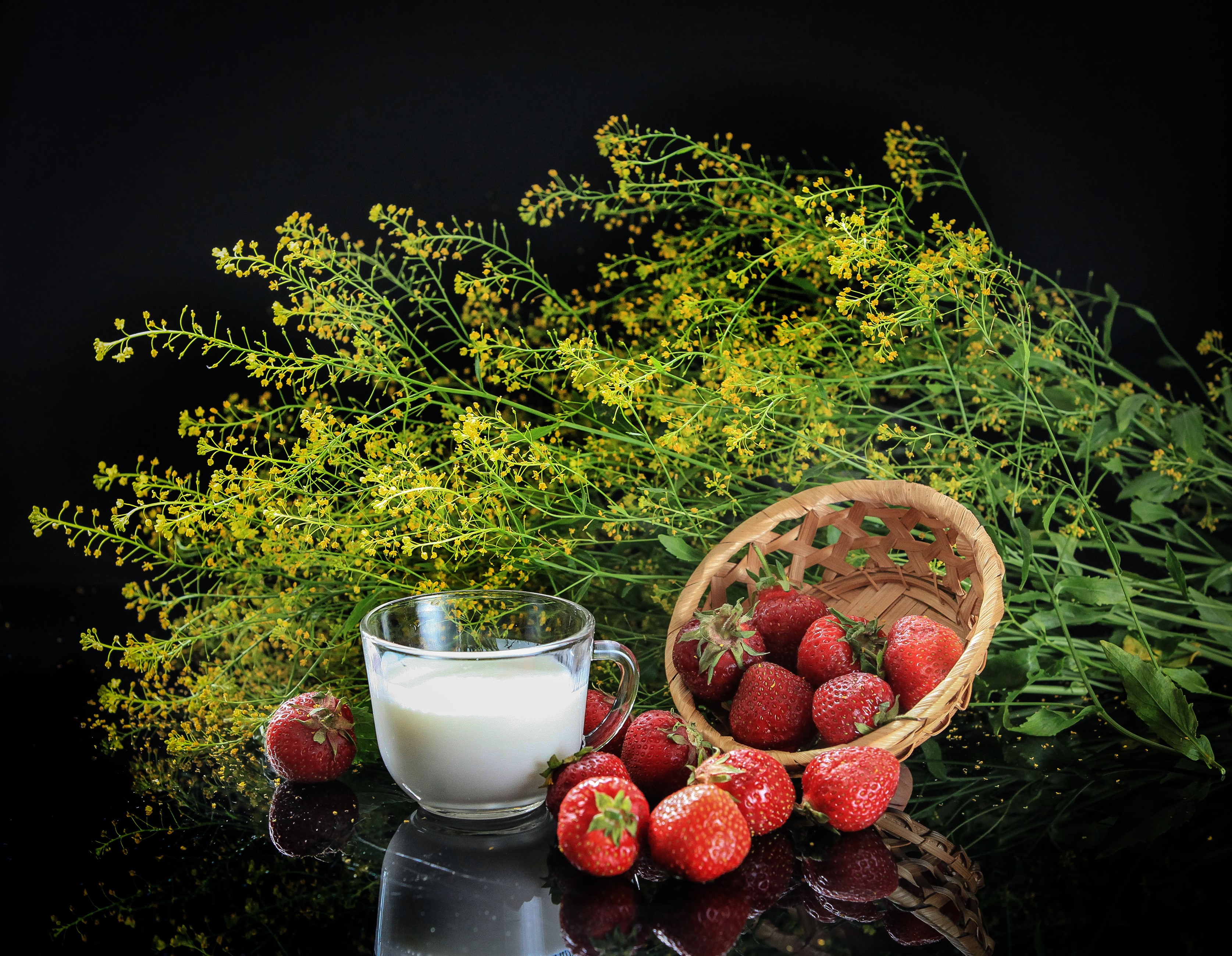 Strawberries and milk with yellow flowers HD Wallpaper