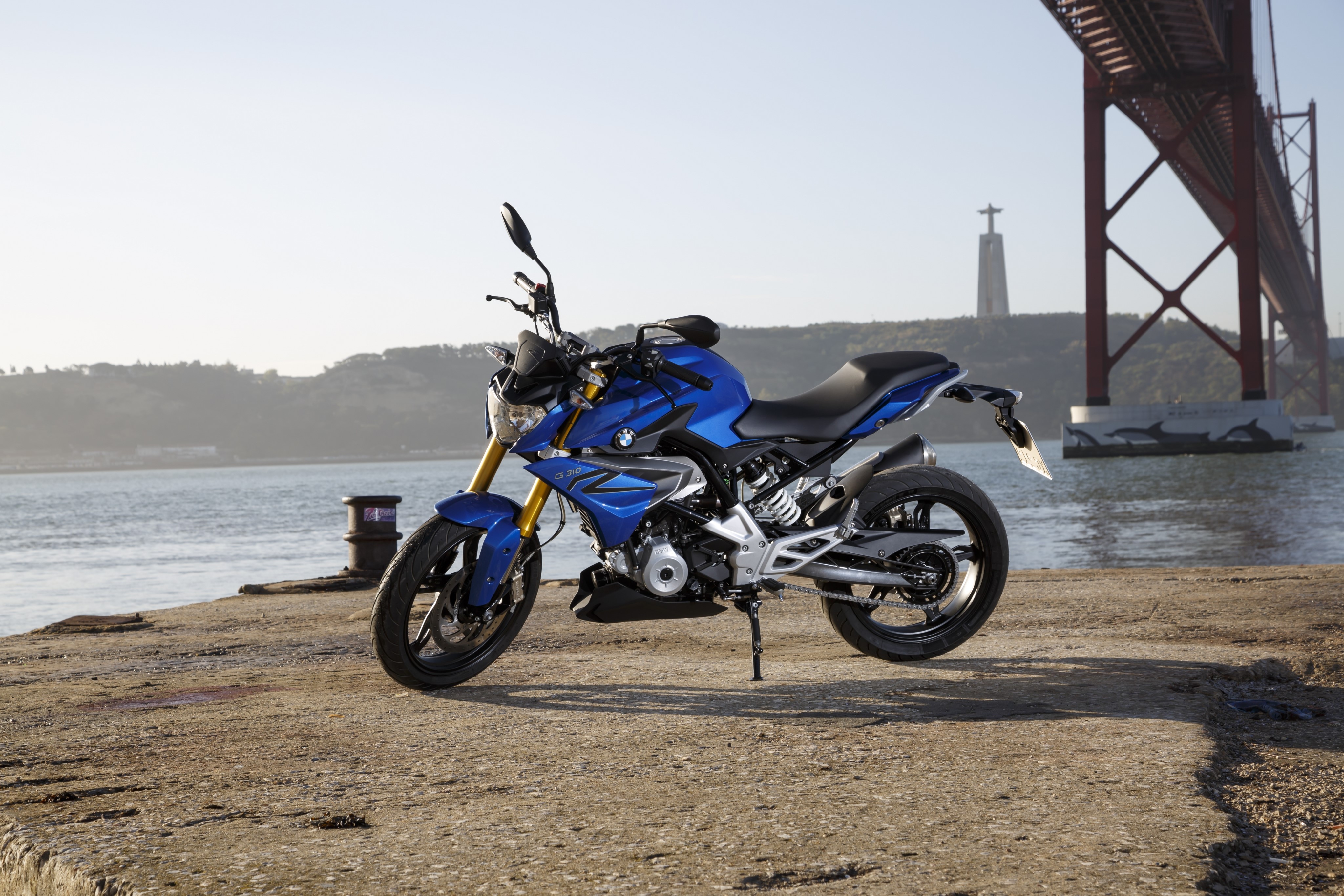 BMW 2015-16 G 310 R Motorcycle HD Wallpaper