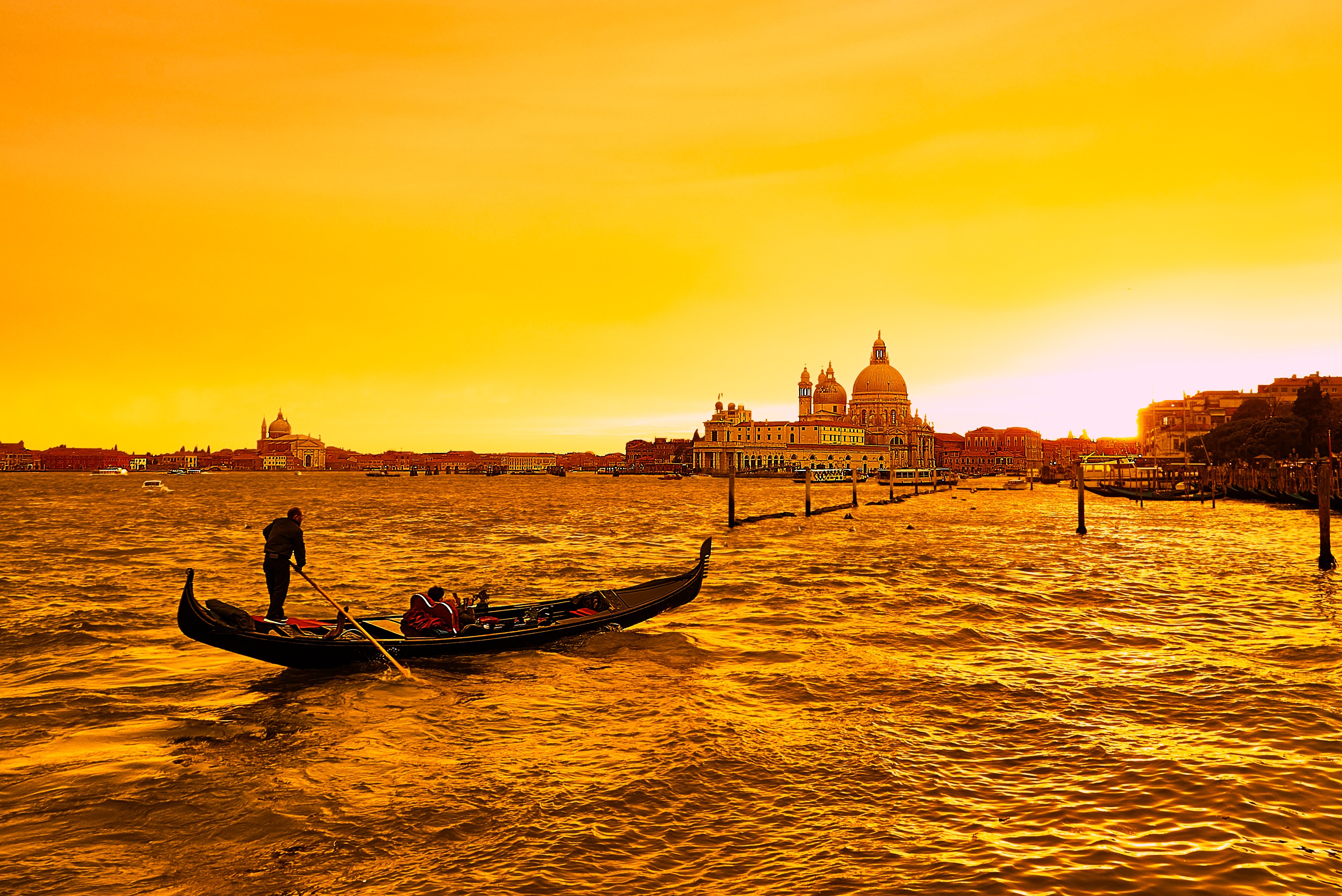 Gondola in Venice at sunset HD Wallpaper