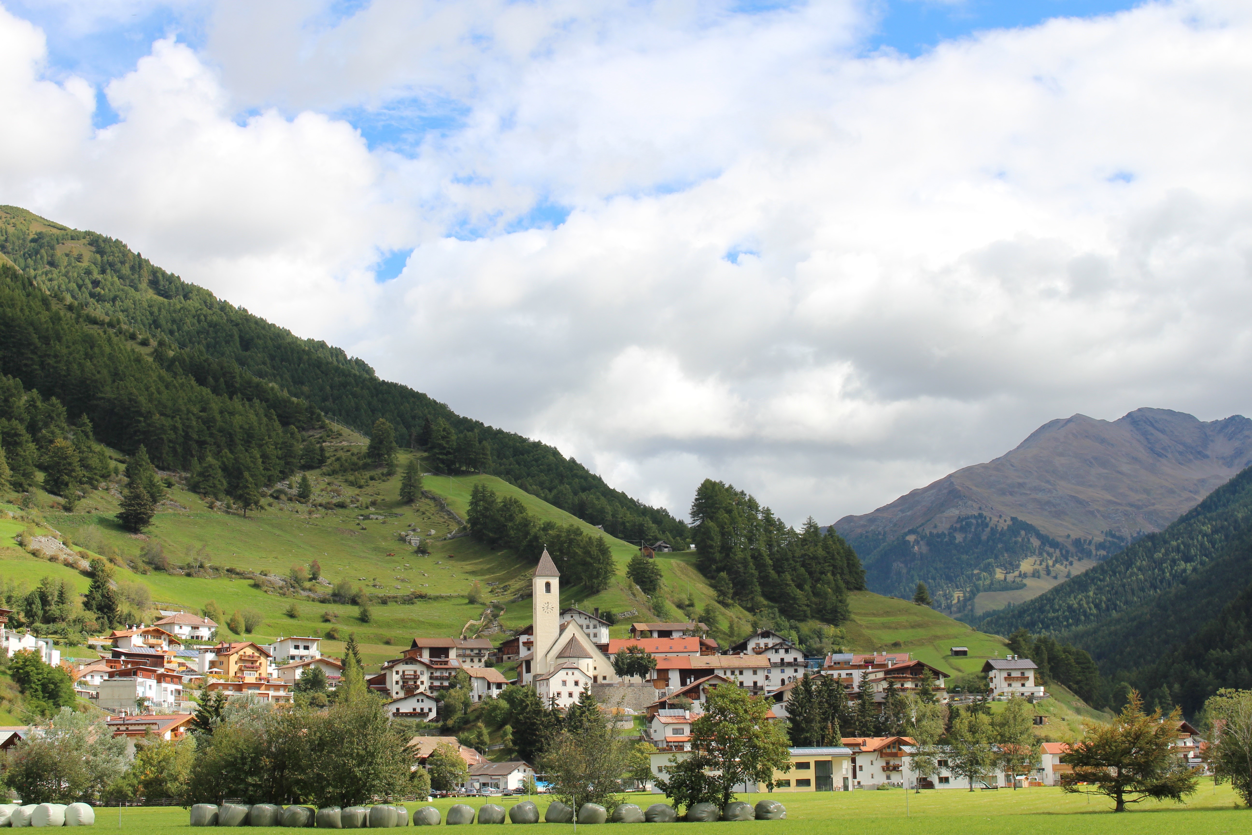 Village in the Italian Alps near Bolzano HD Wallpaper