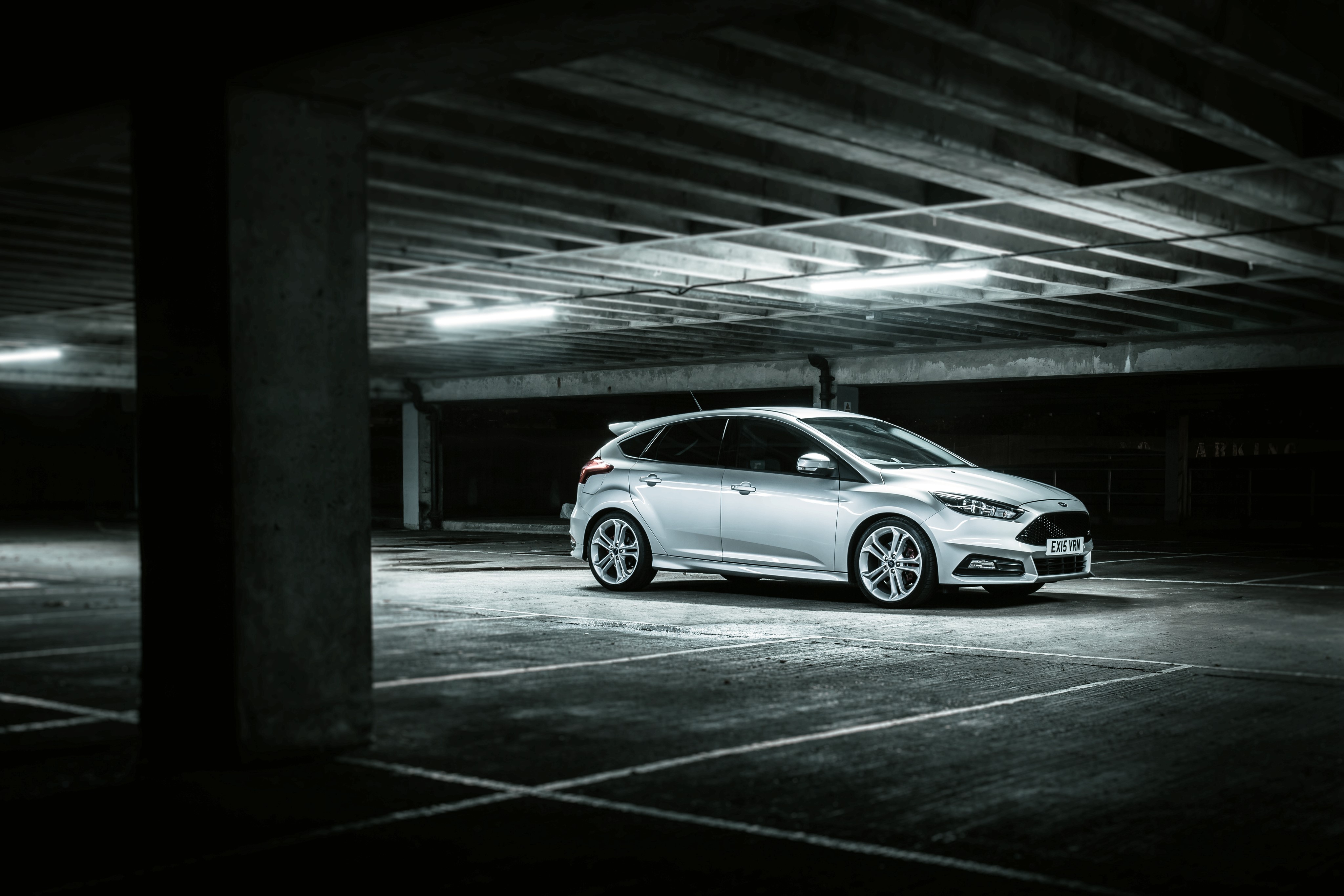 Ford Focus 2015 in a parking garage HD Wallpaper