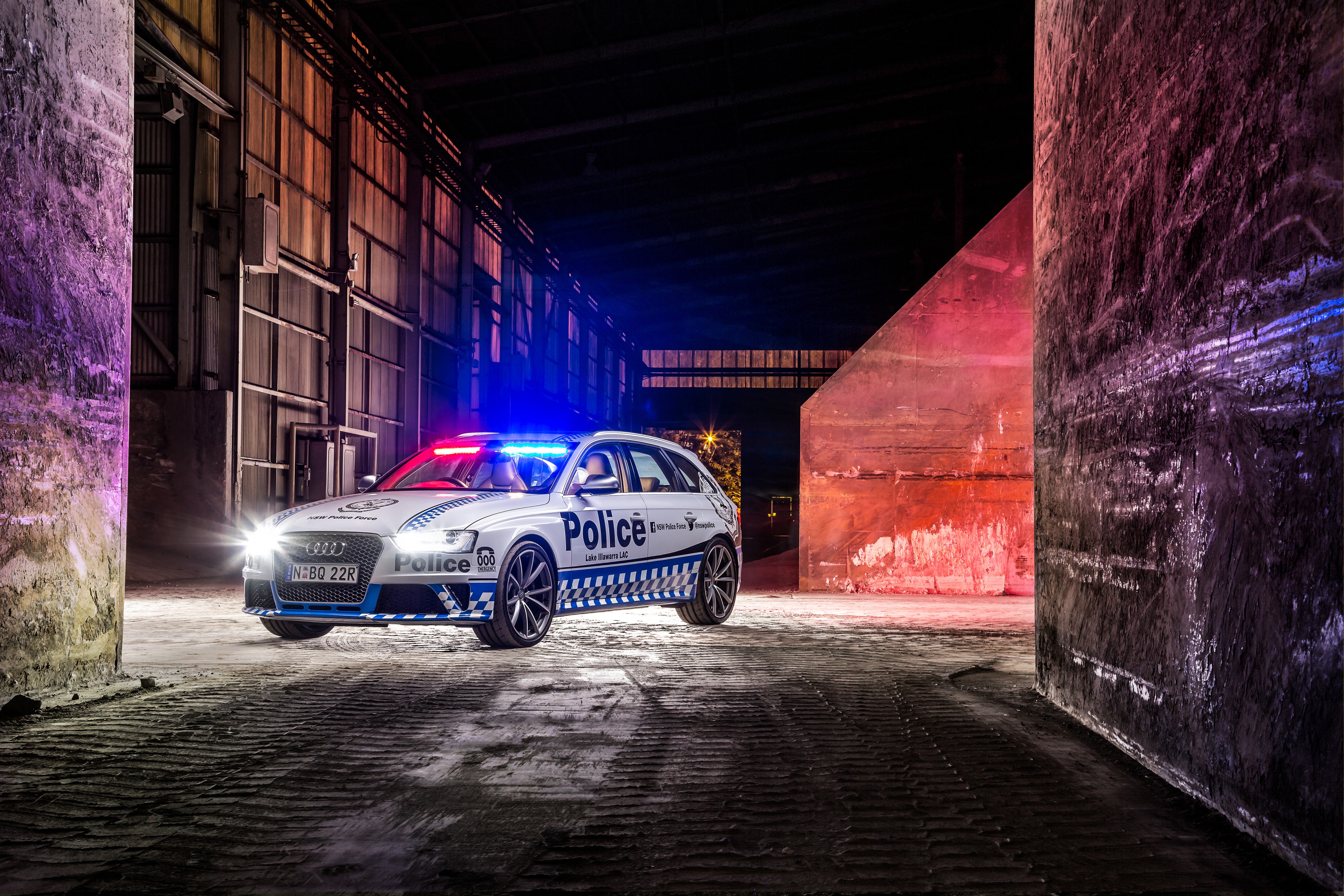 Audi RS 4 Avant 2015 Police Estate Car HD Wallpaper