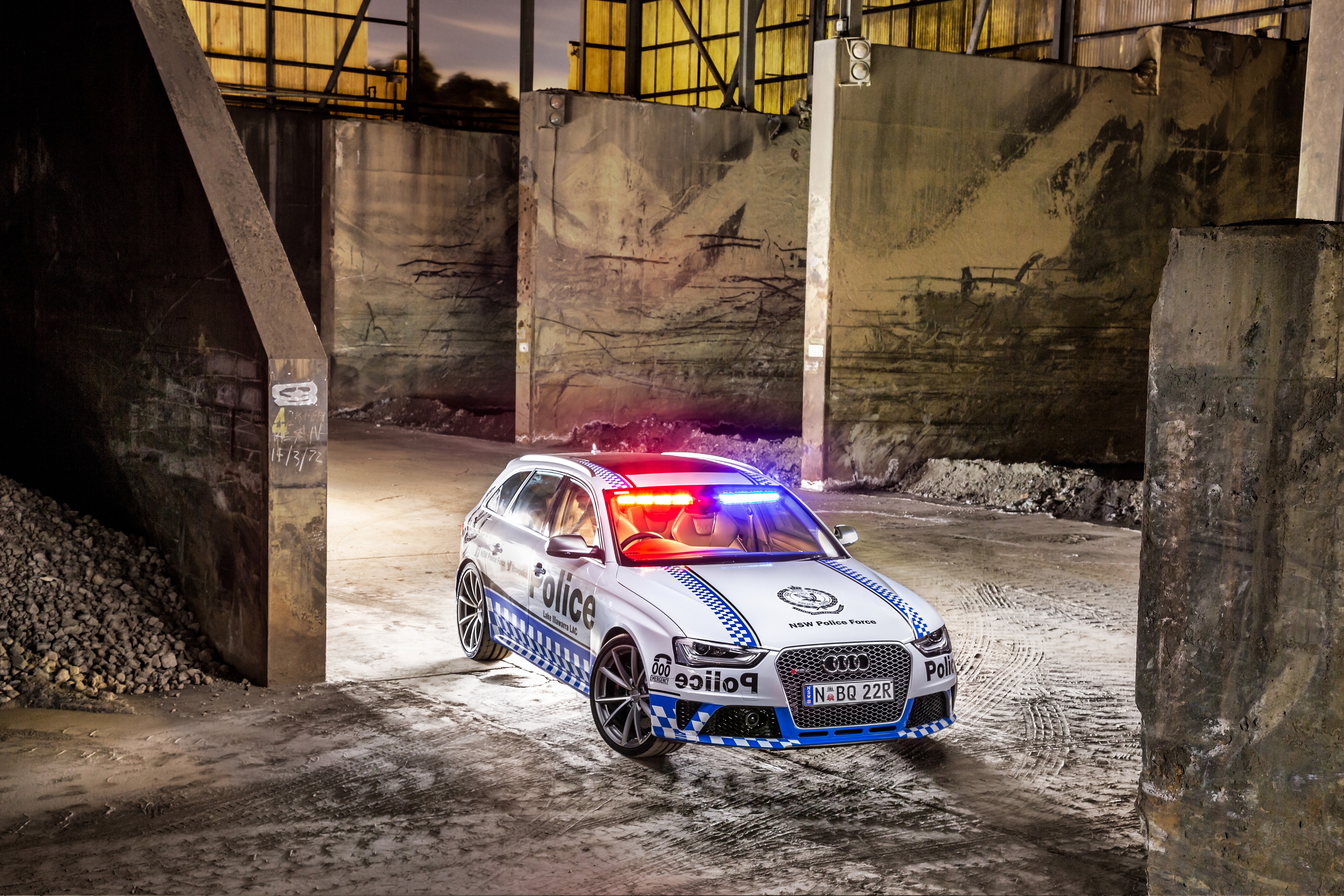 Audi RS 4 Avant Police Car HD Wallpaper