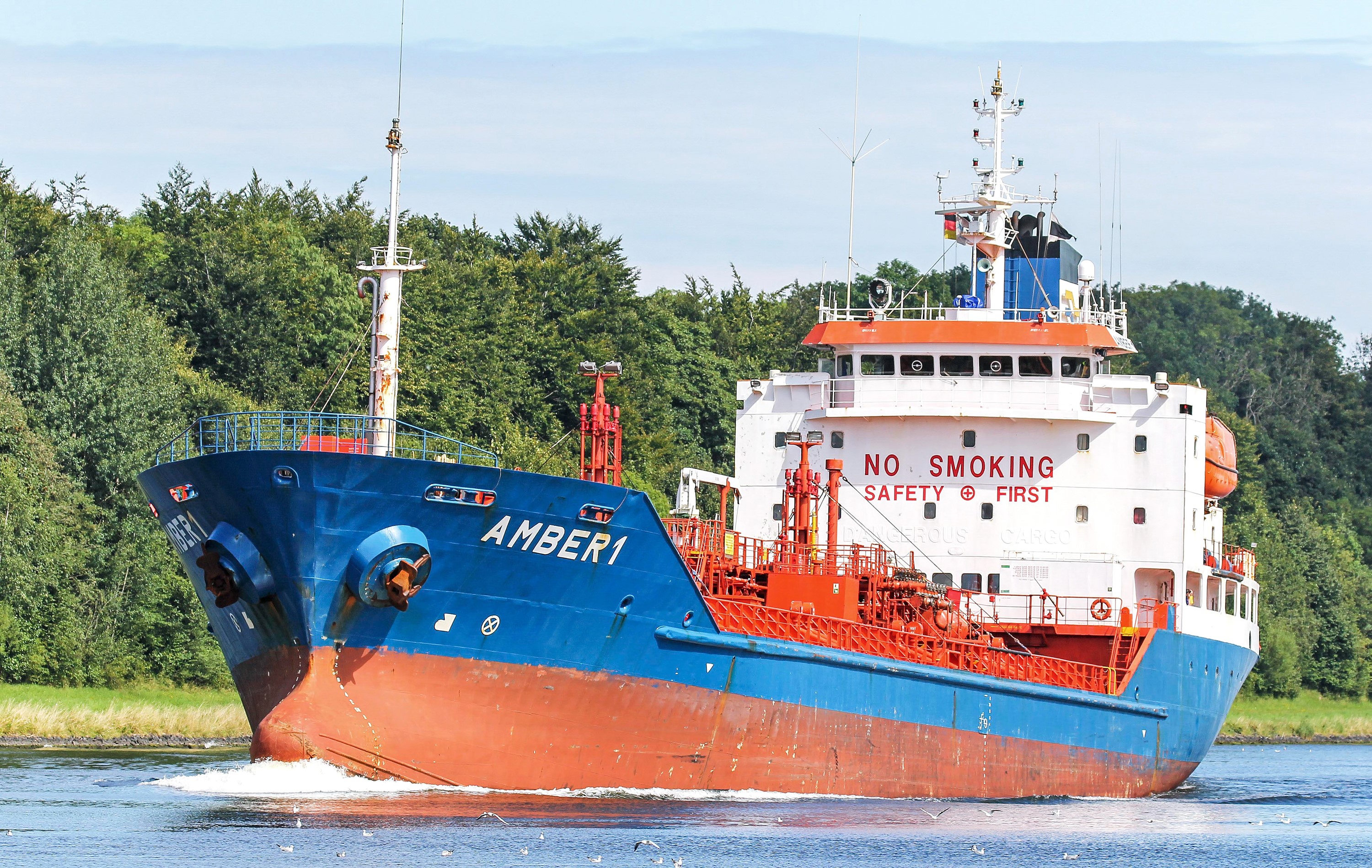 Amber 1 tanker ship sailing on water HD Wallpaper