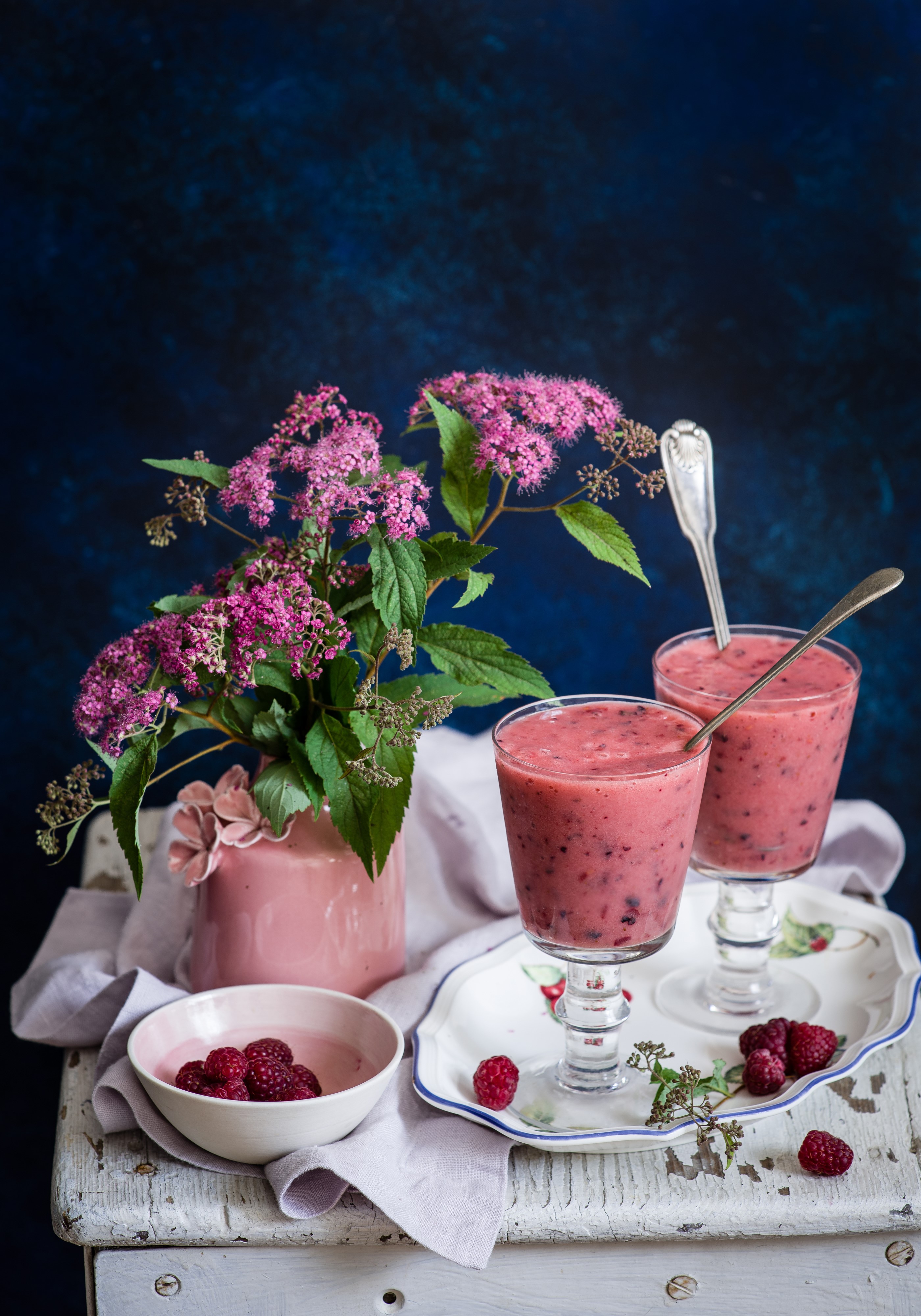 Raspberry smoothies with flowers and raspberries HD Phone Wallpaper