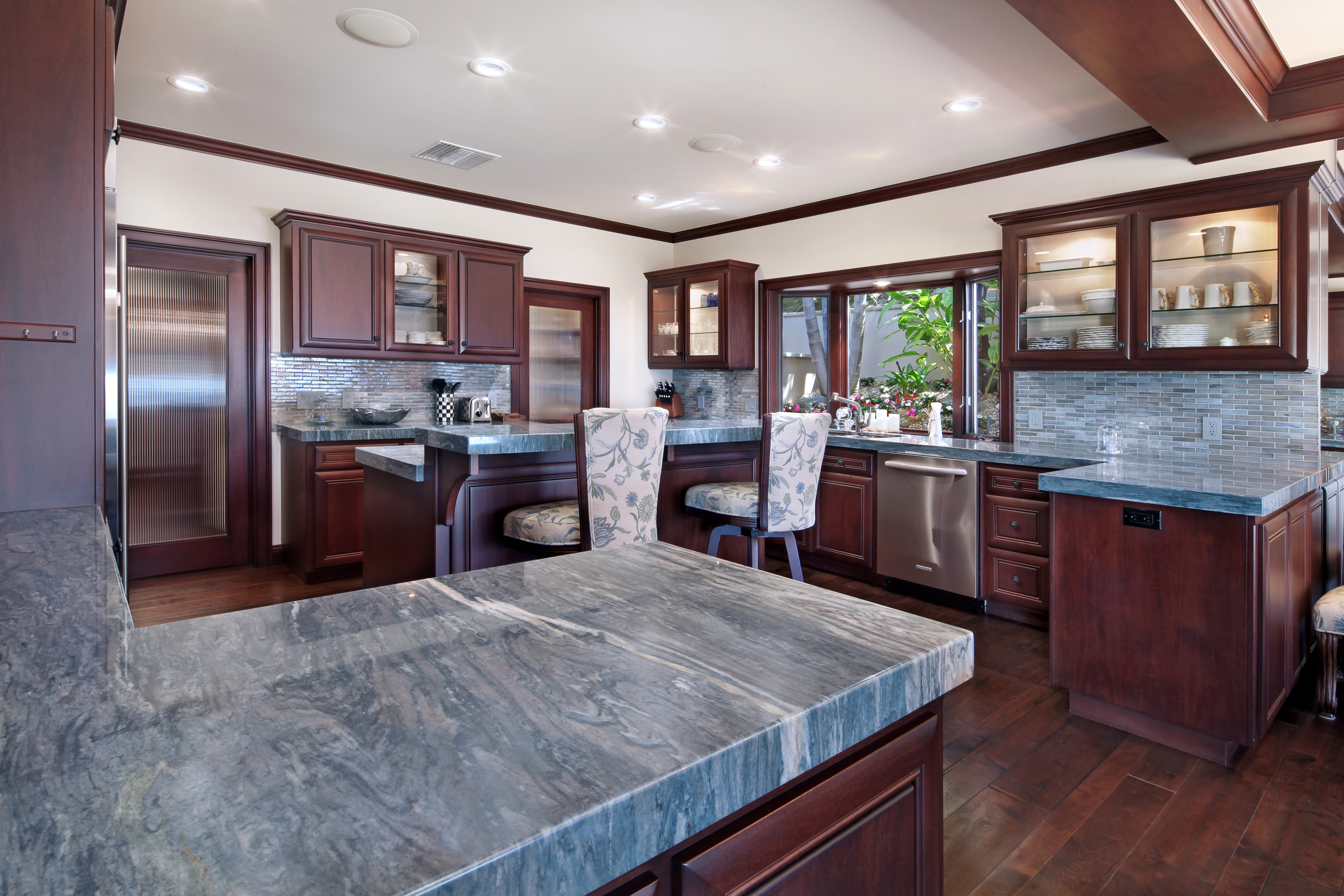 Kitchen Interior Design with Table and Chairs HD Wallpaper