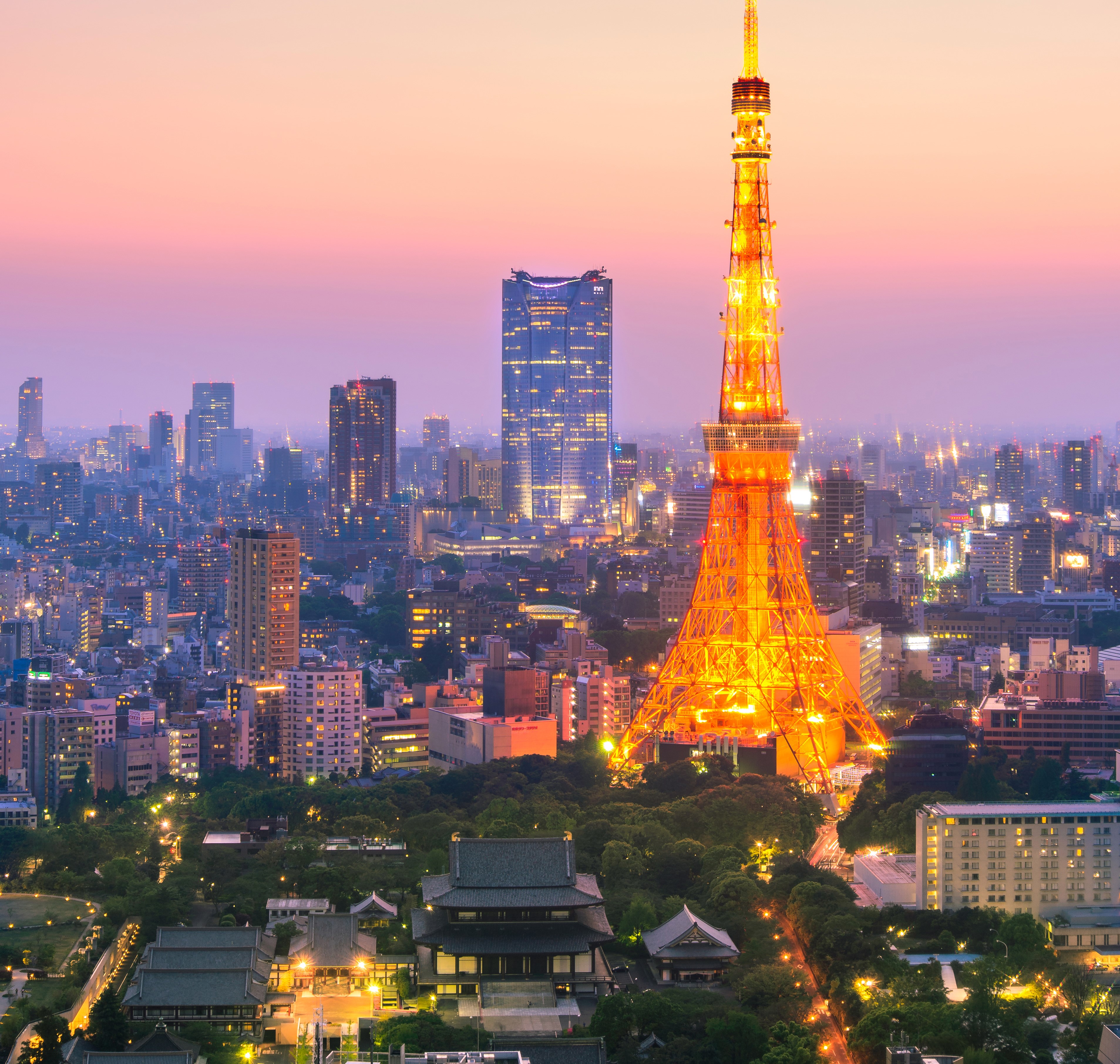 Tokyo Tower and cityscape at dusk HD Wallpaper