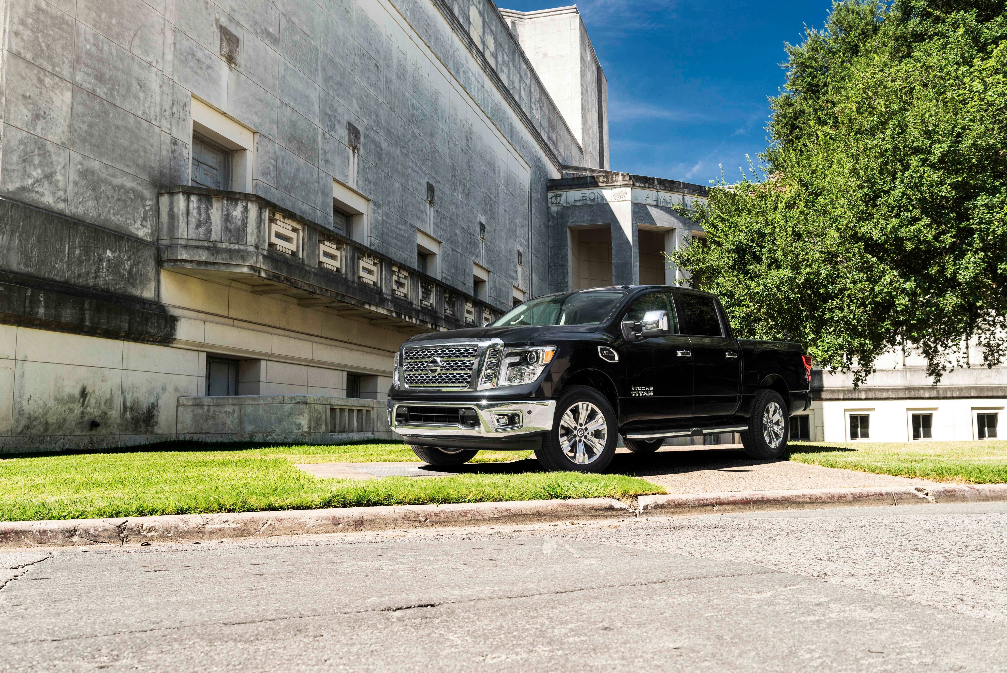 2017 Nissan Titan Texas Edition Truck HD Wallpaper