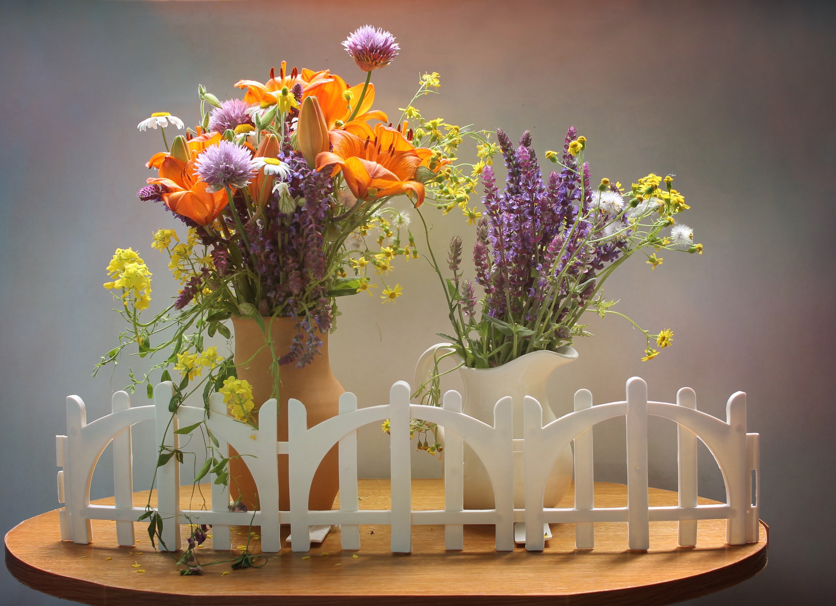 Bouquets of lilies and wildflowers with a white fence HD Wallpaper