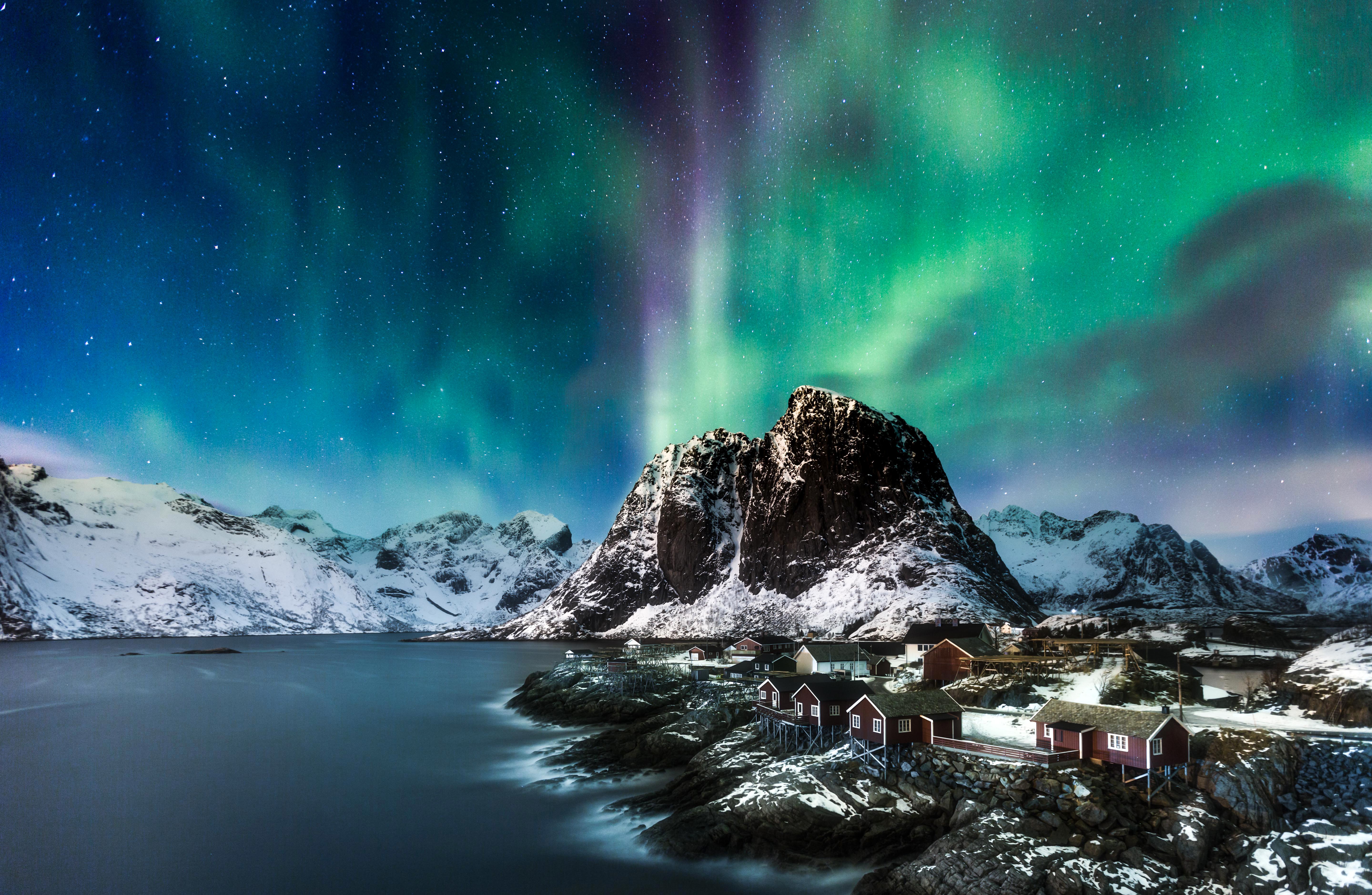 Aurora Borealis over Lofoten Mountains, Norway HD Wallpaper