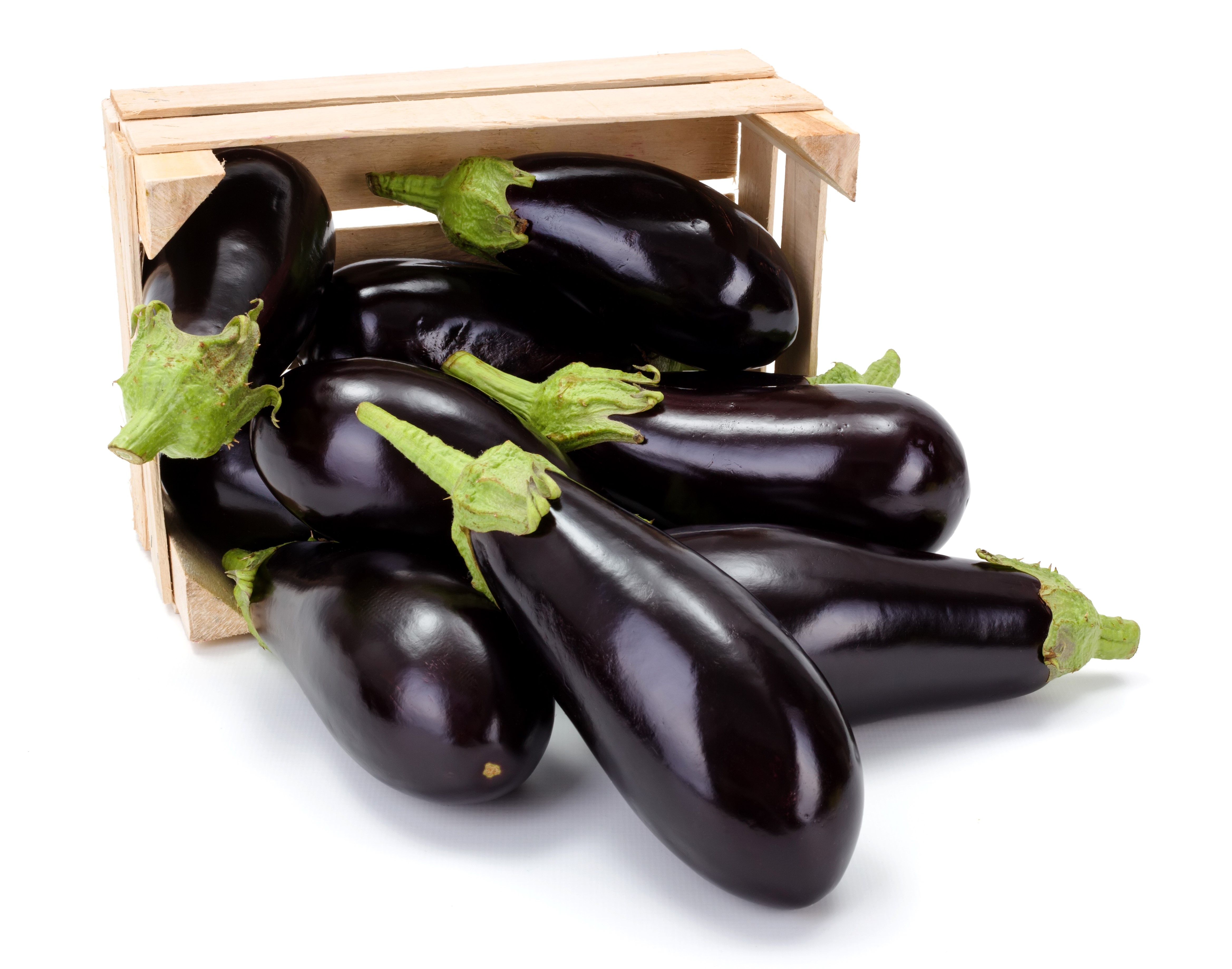 Eggplants in a wooden crate HD Wallpaper