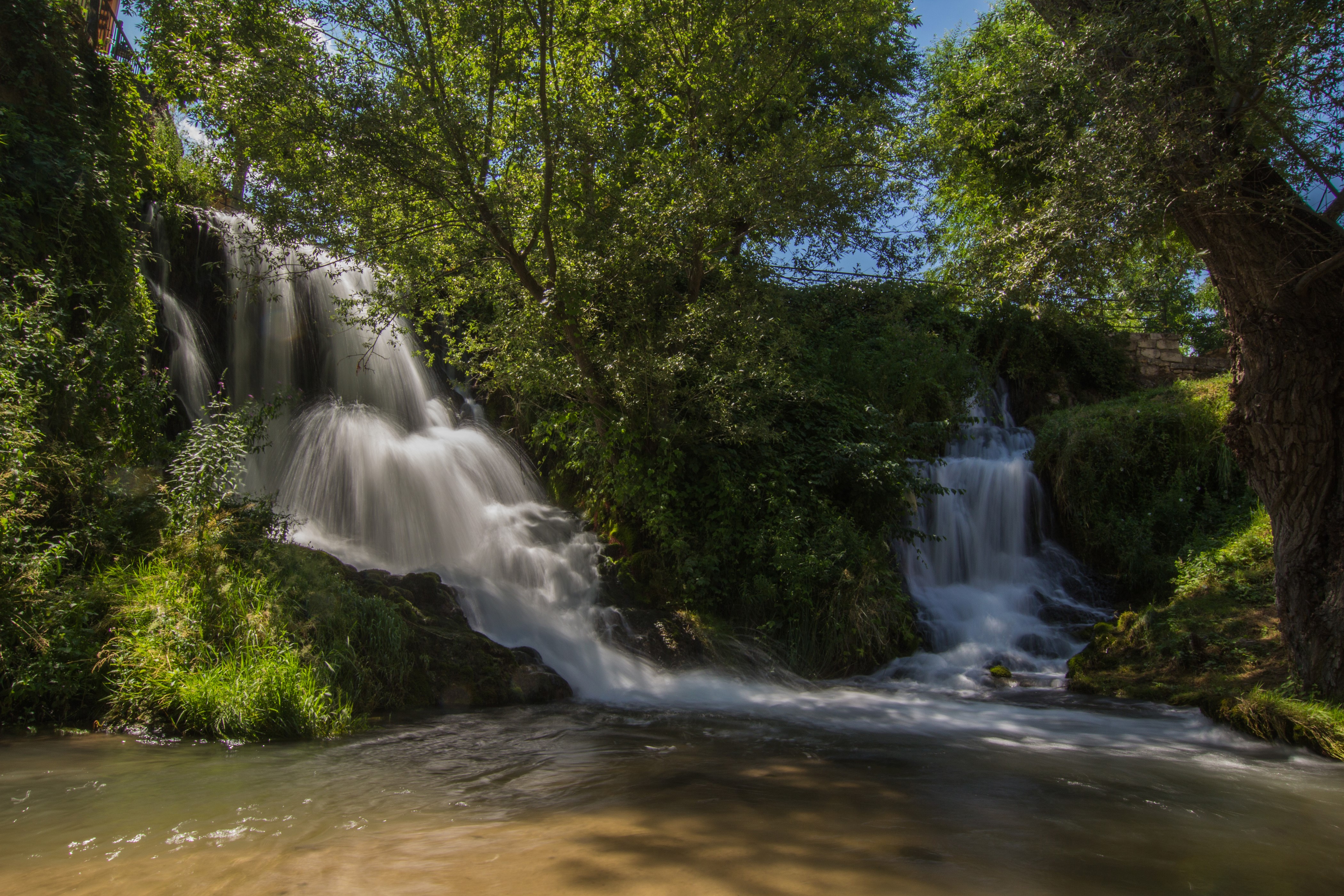 Waterfalls in Trillo, Guadalajara, Spain HD Wallpaper
