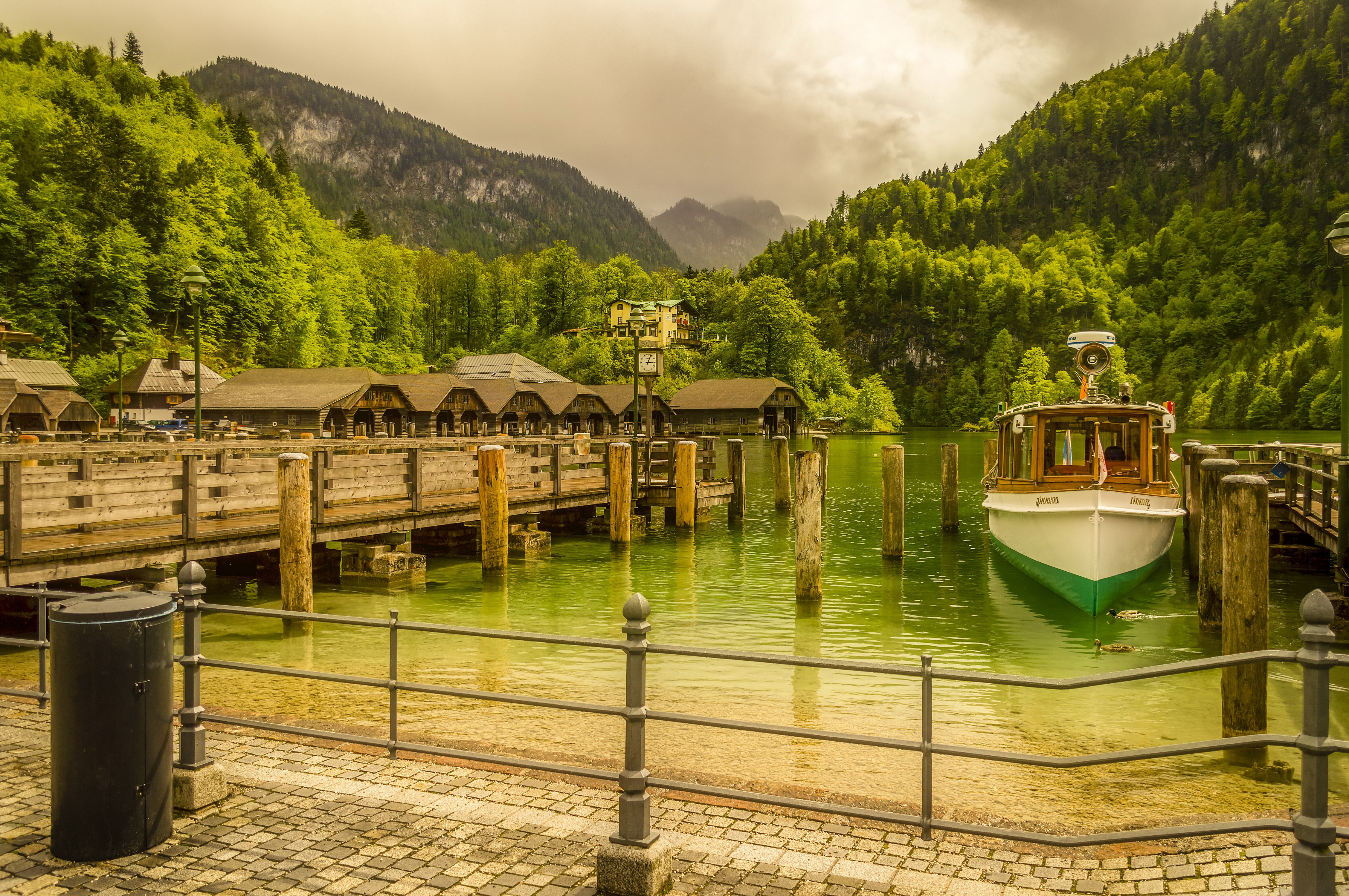 4K Koenigssee Lake Marinas Motorboat Mountains Bavaria HD Wallpaper