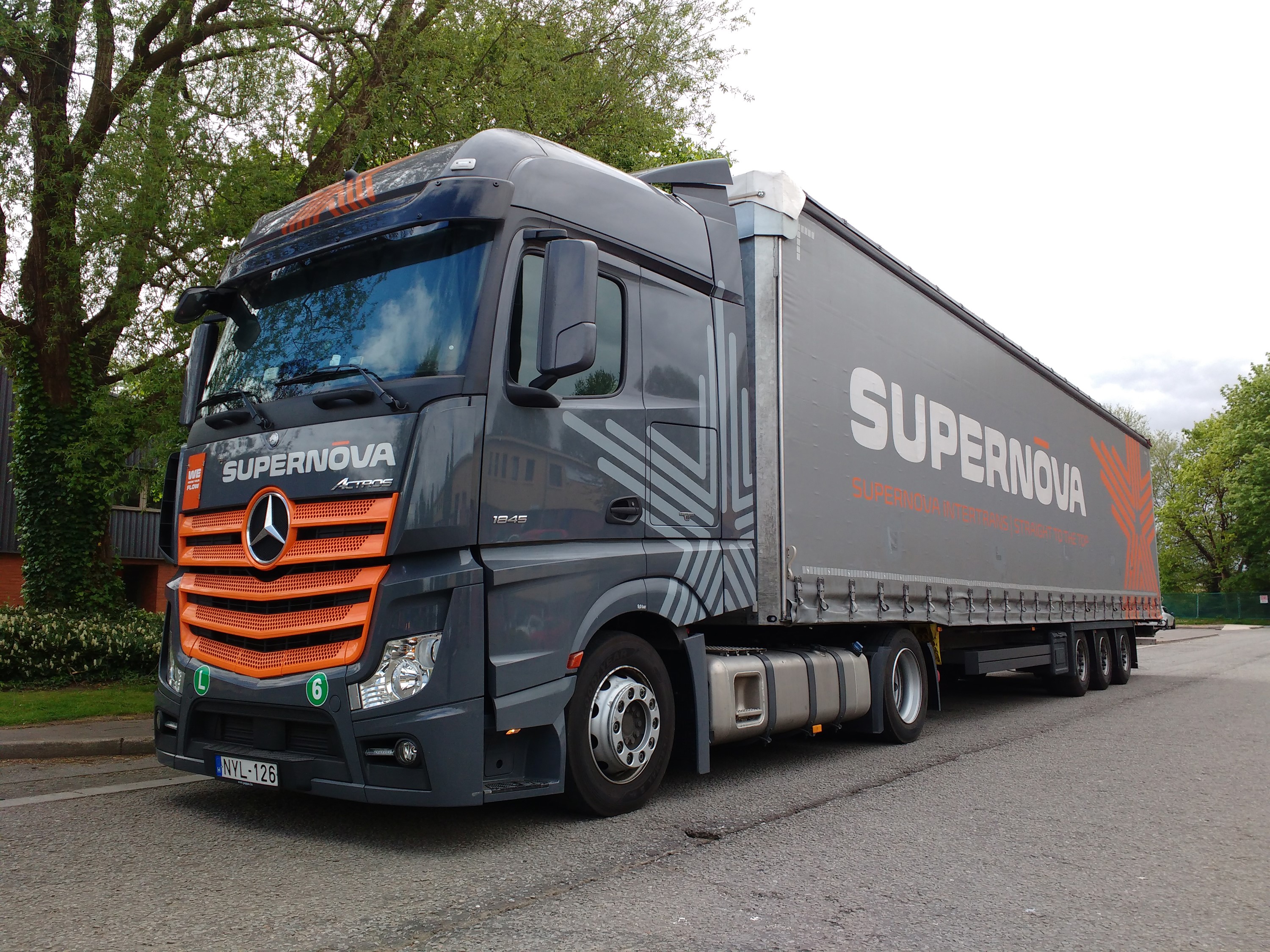 Mercedes-Benz Actros Supernova Truck HD Wallpaper
