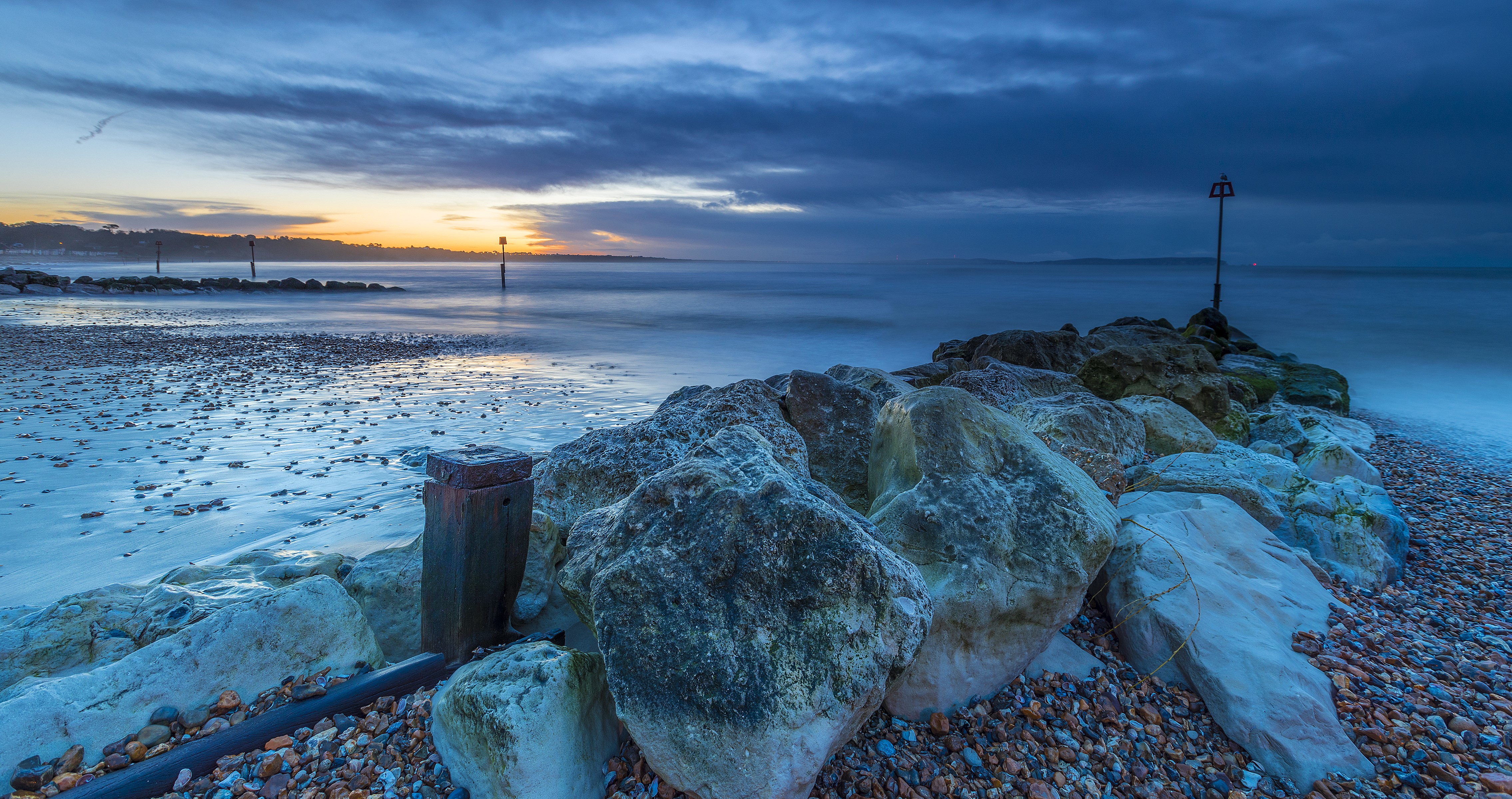 4K Mudeford England Coast Stones Sunset HD Wallpaper