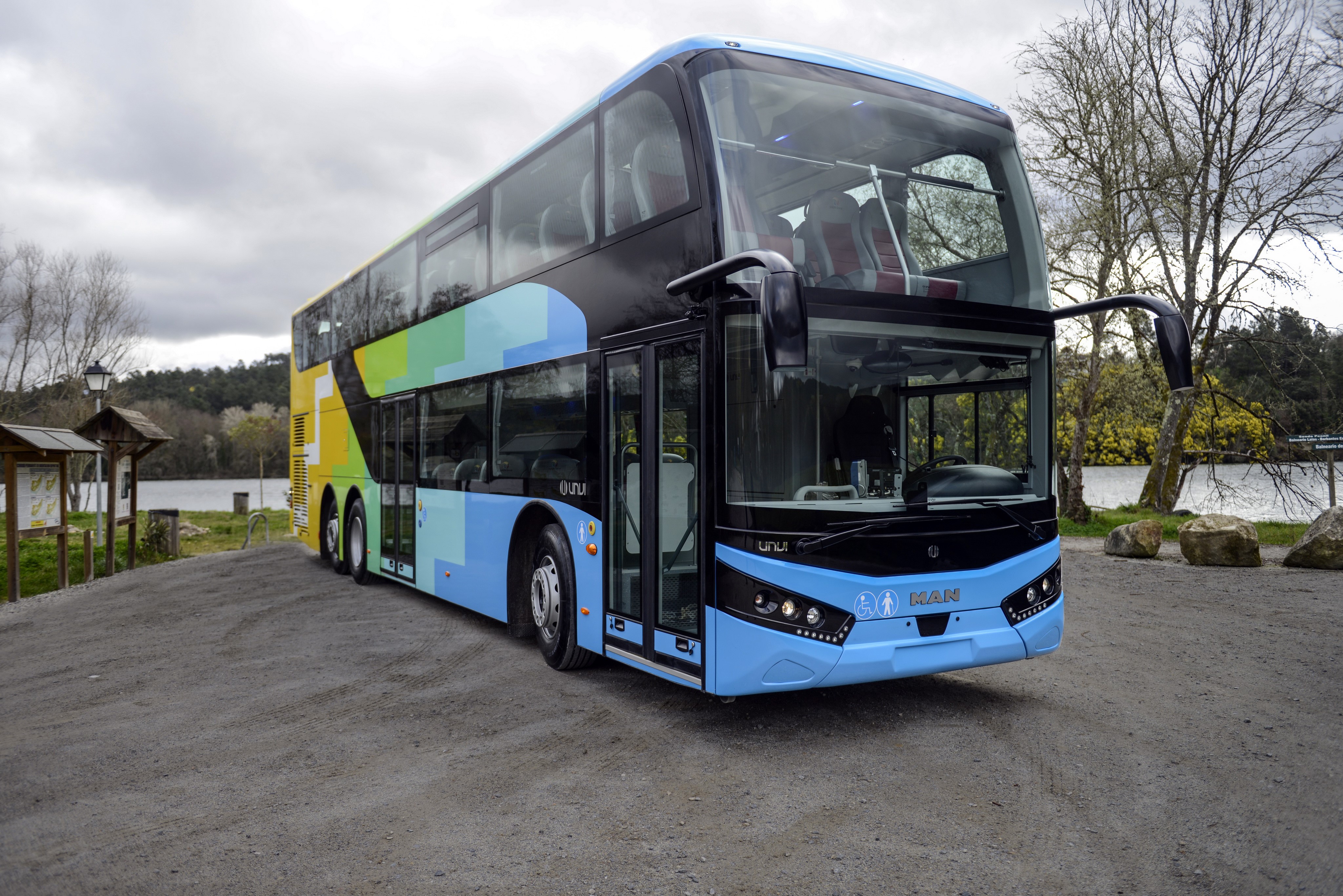 2015-17 UNVI SIL Intercity Double Decker Bus HD Wallpaper