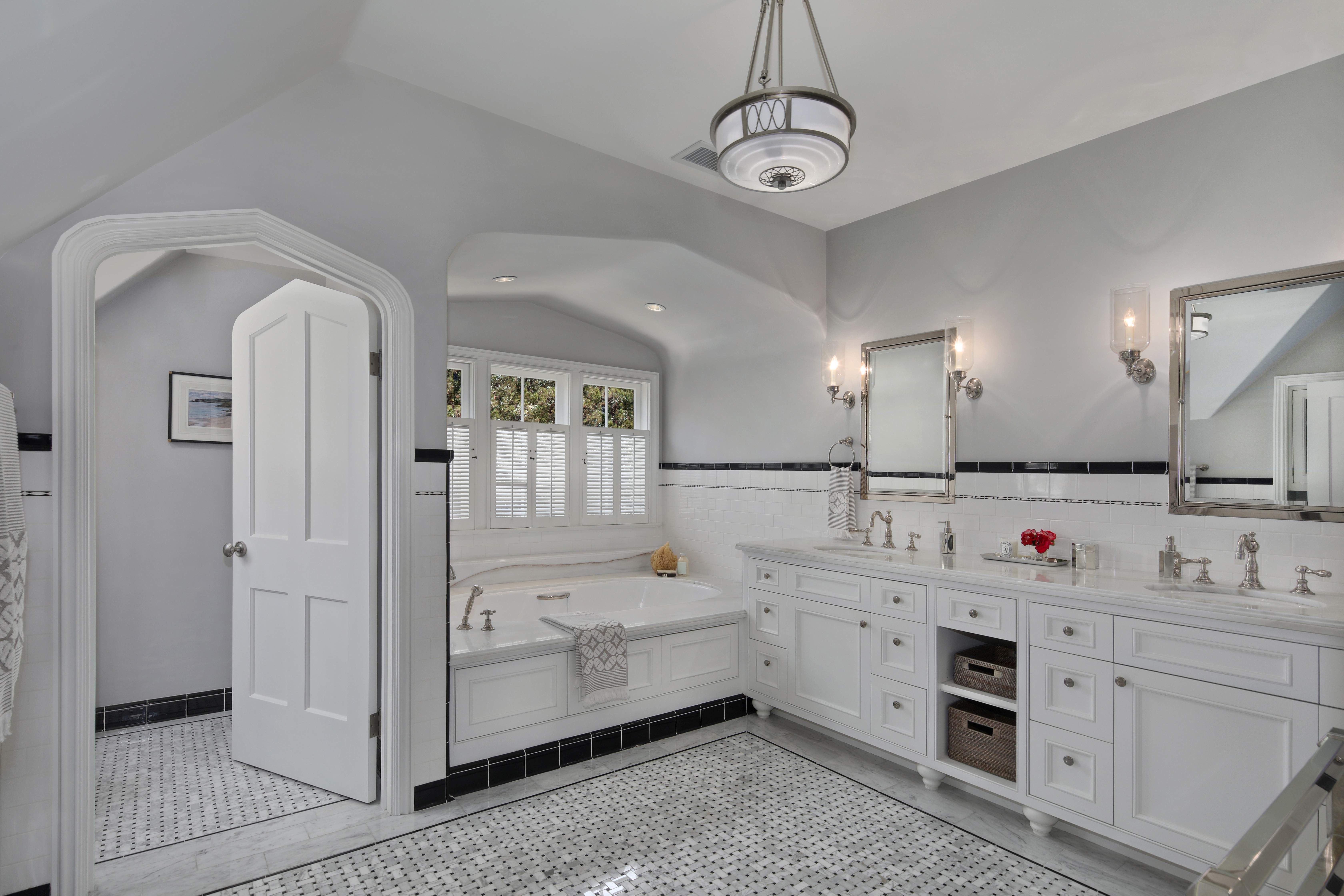 Luxury Bathroom with Bathtub and Double Vanity HD Wallpaper