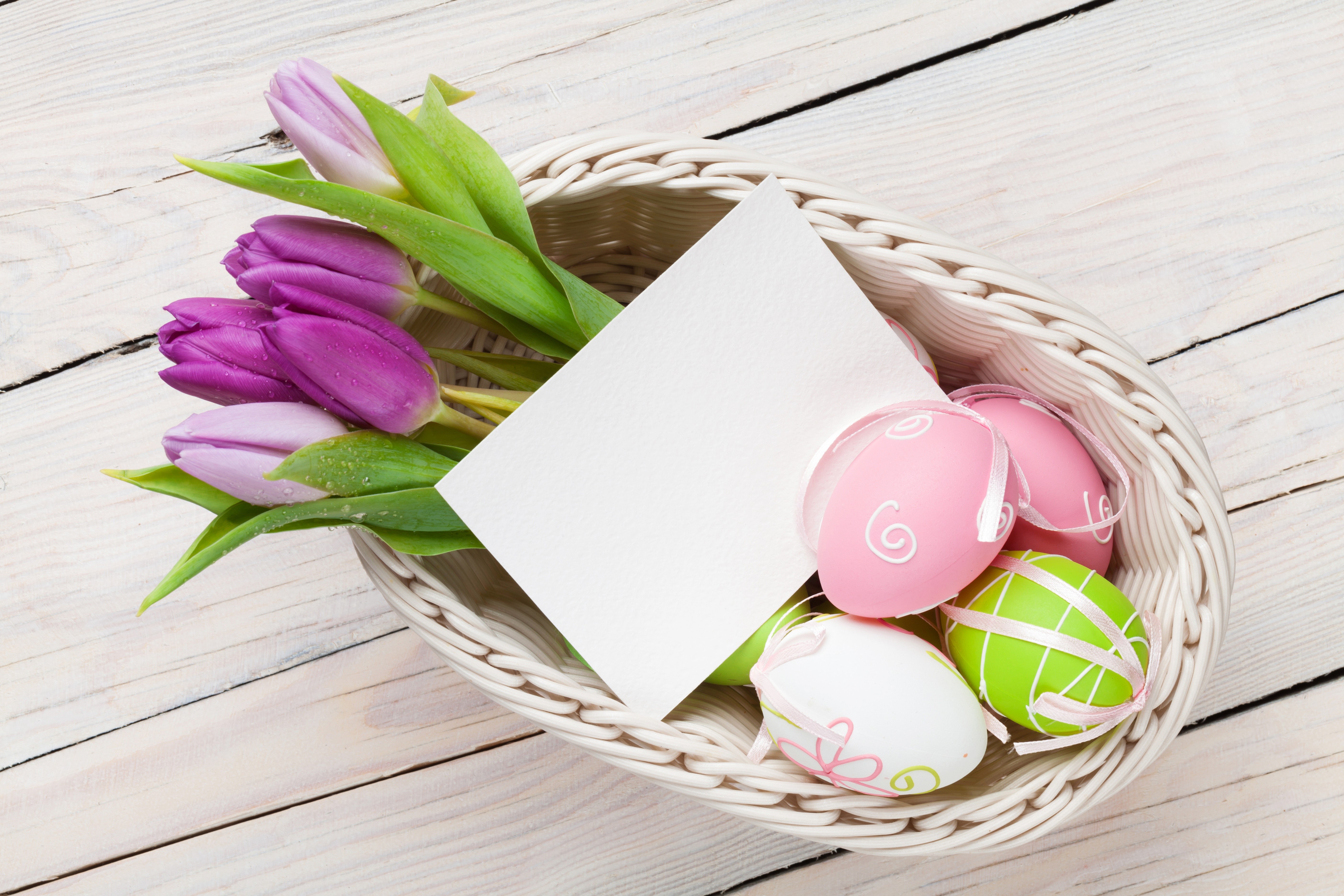 Easter basket with tulips and decorated eggs HD Wallpaper