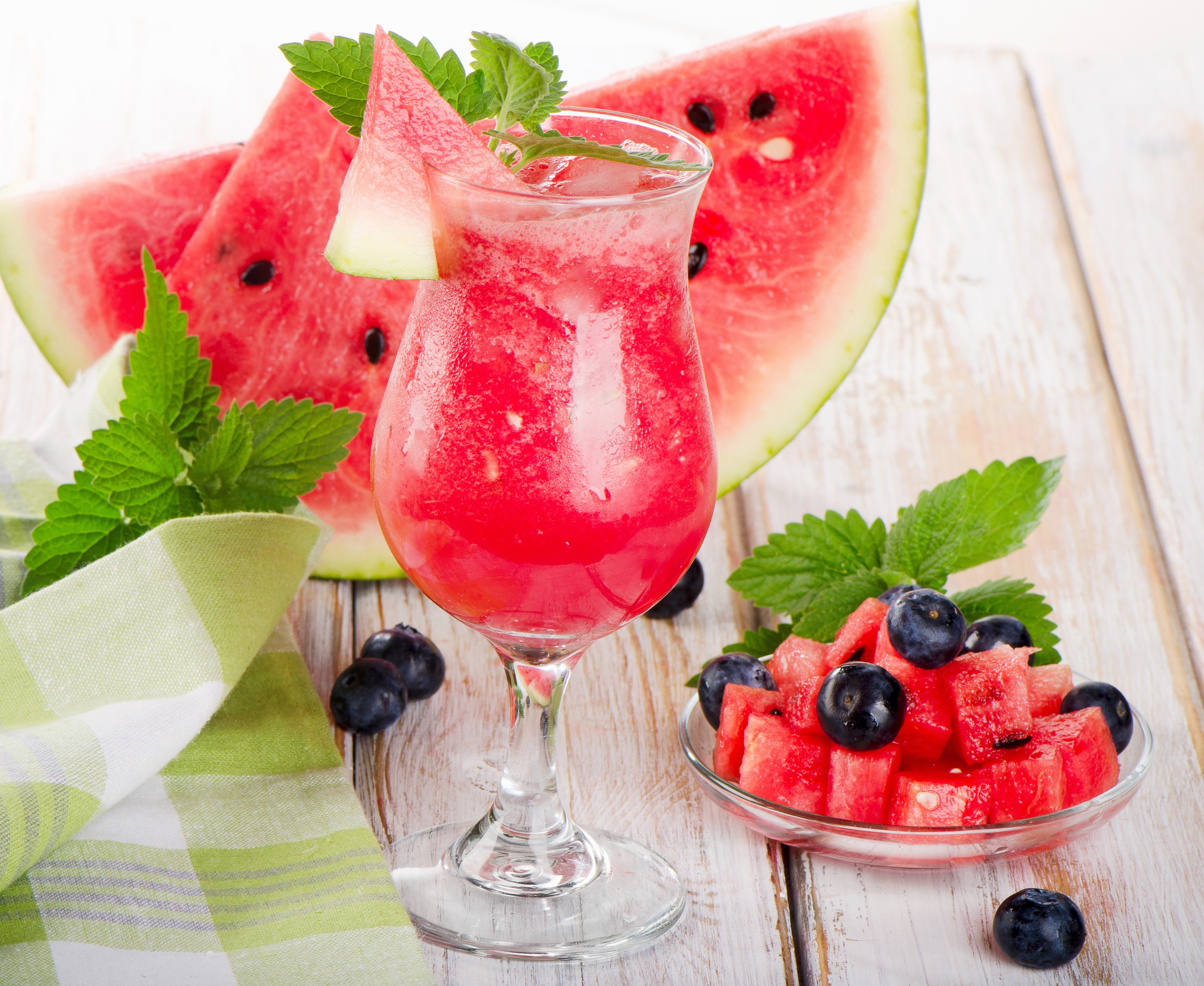 Watermelon juice with blueberries and mint HD Wallpaper