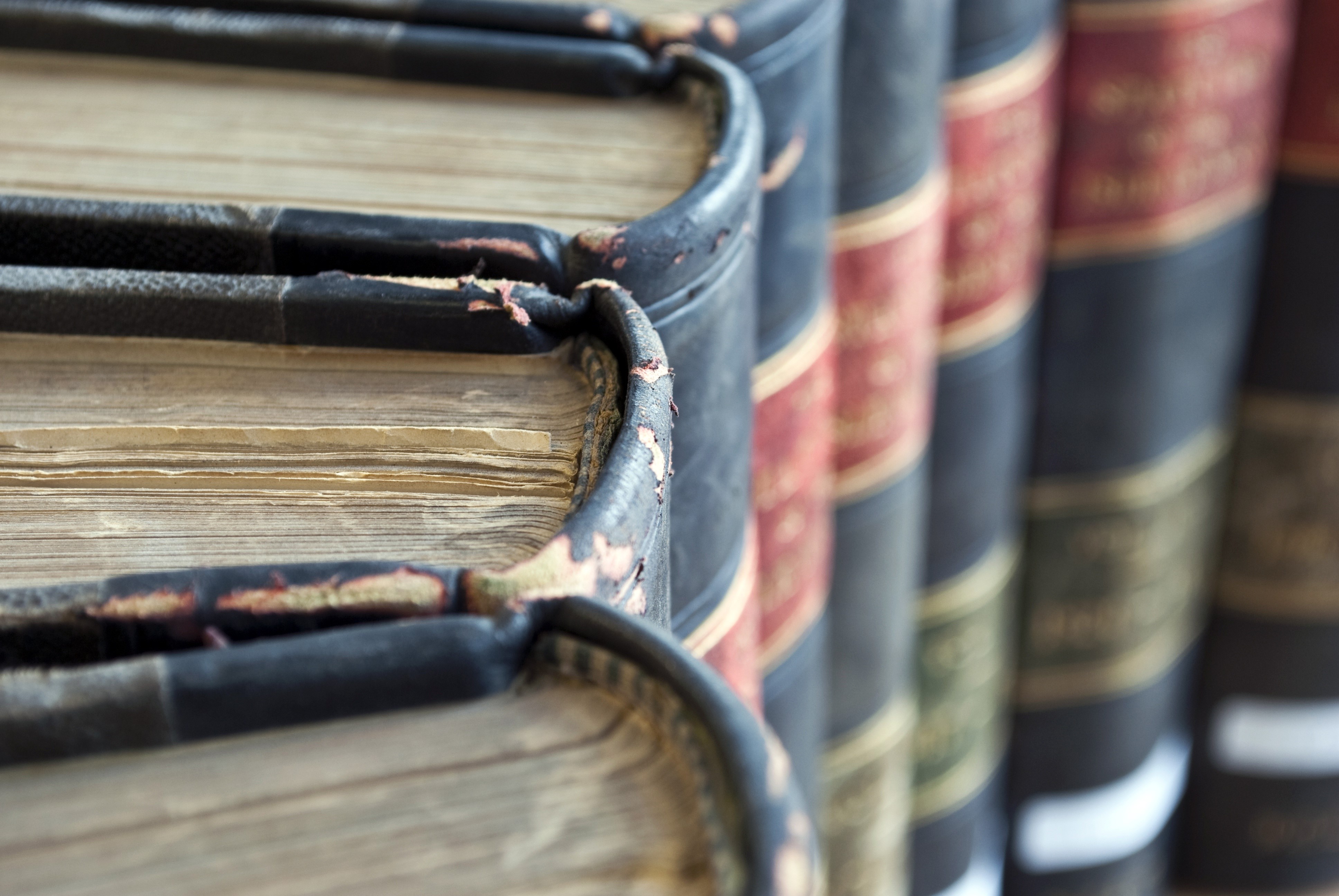 Macro closeup of old books HD Wallpaper