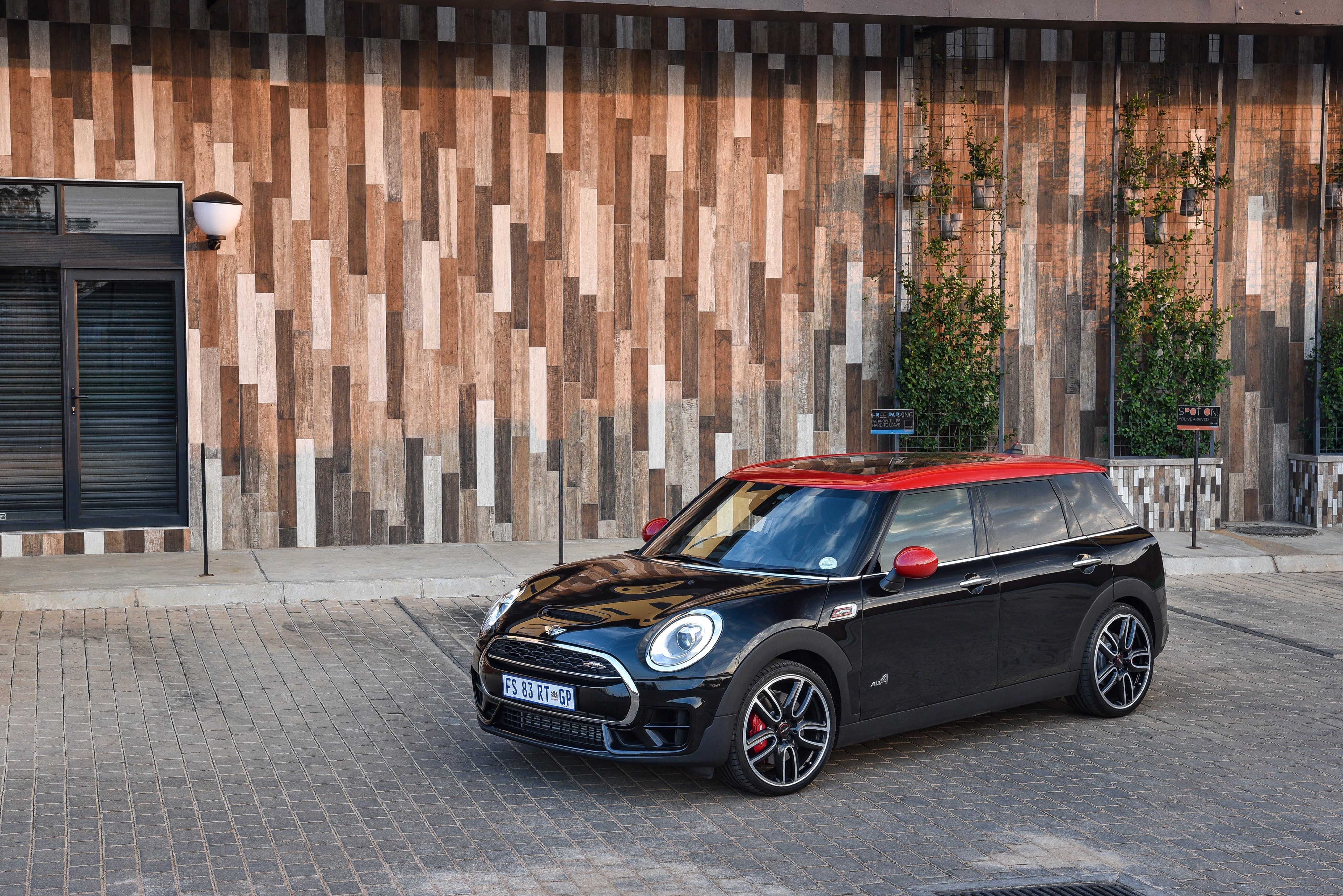 Black 2017 John Cooper Works Clubman with Red Roof HD Wallpaper