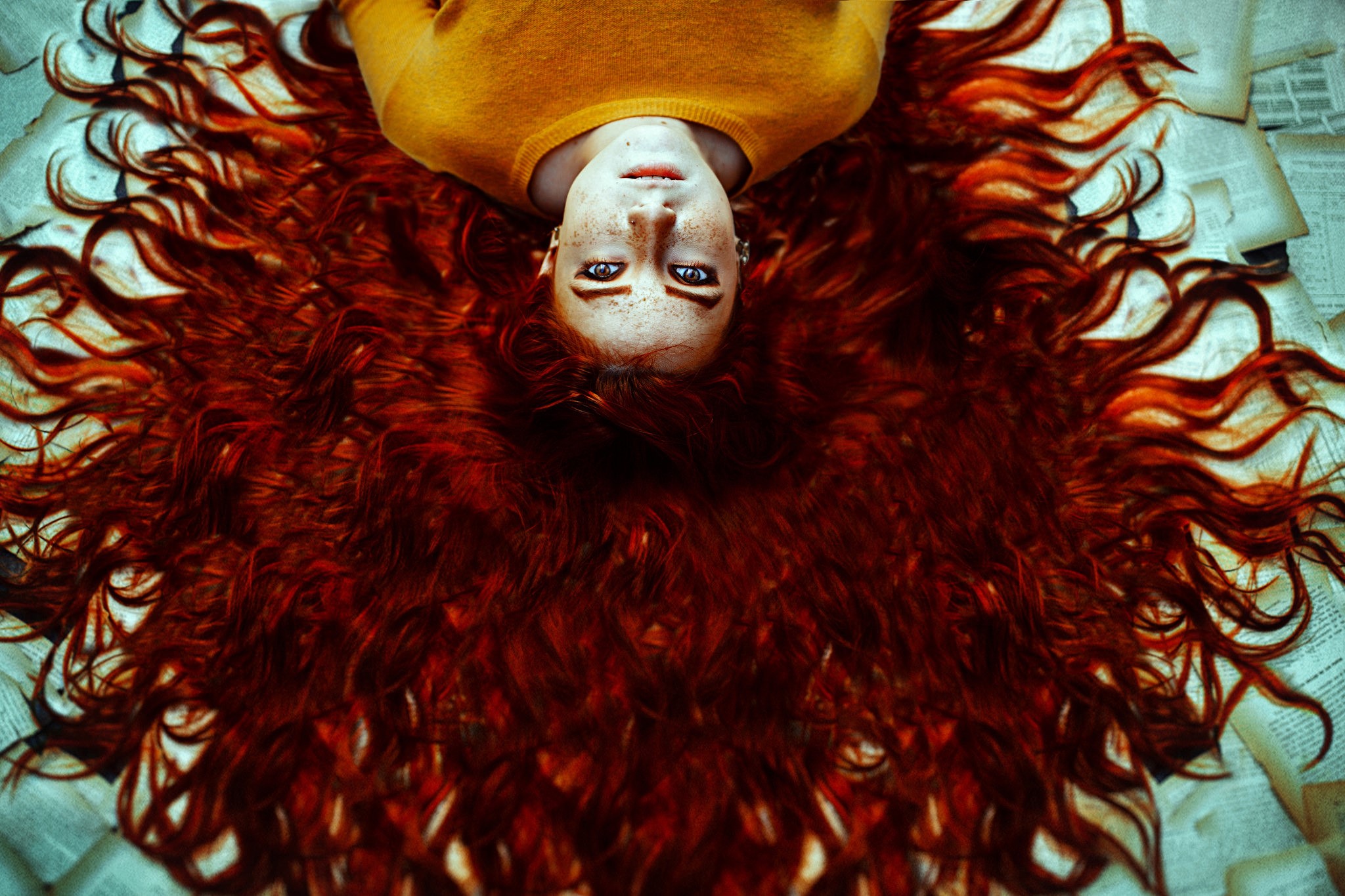 Redhead girl with long curly hair lying down HD Wallpaper