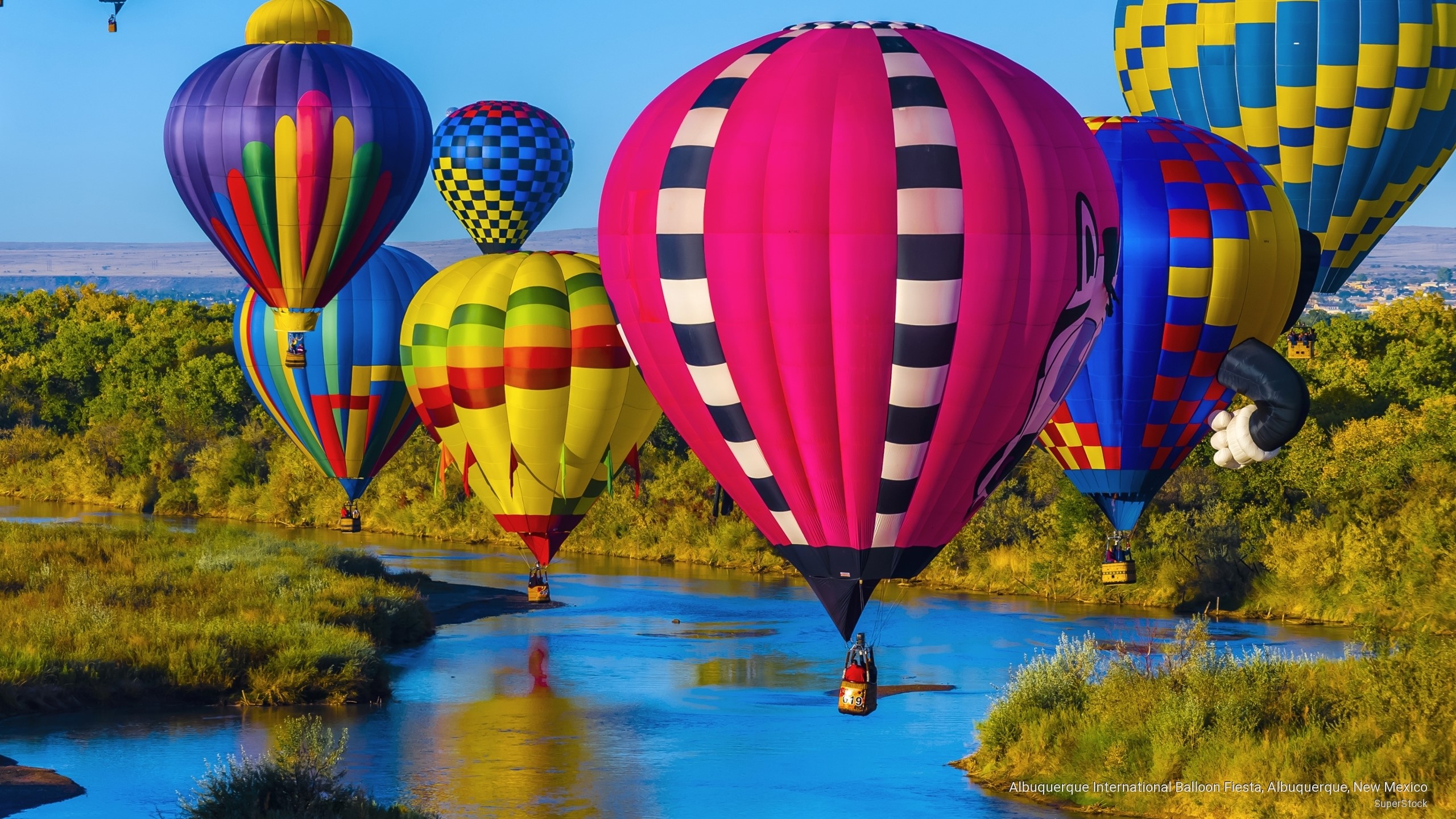 Hot Air Balloons Over Rio Grande, Albuquerque International Balloon Fiesta HD Wallpaper