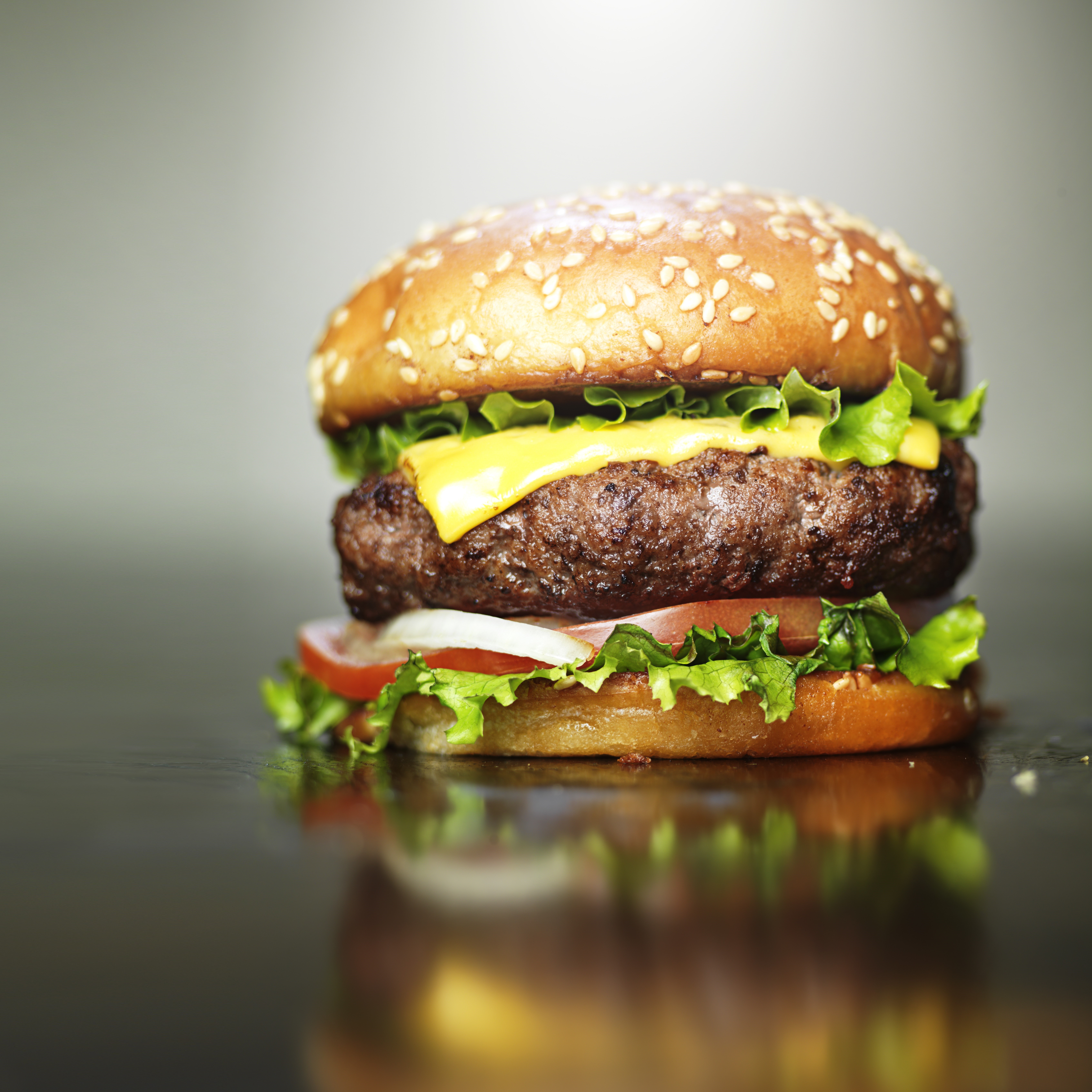 Hamburger with cheese and lettuce HD Wallpaper