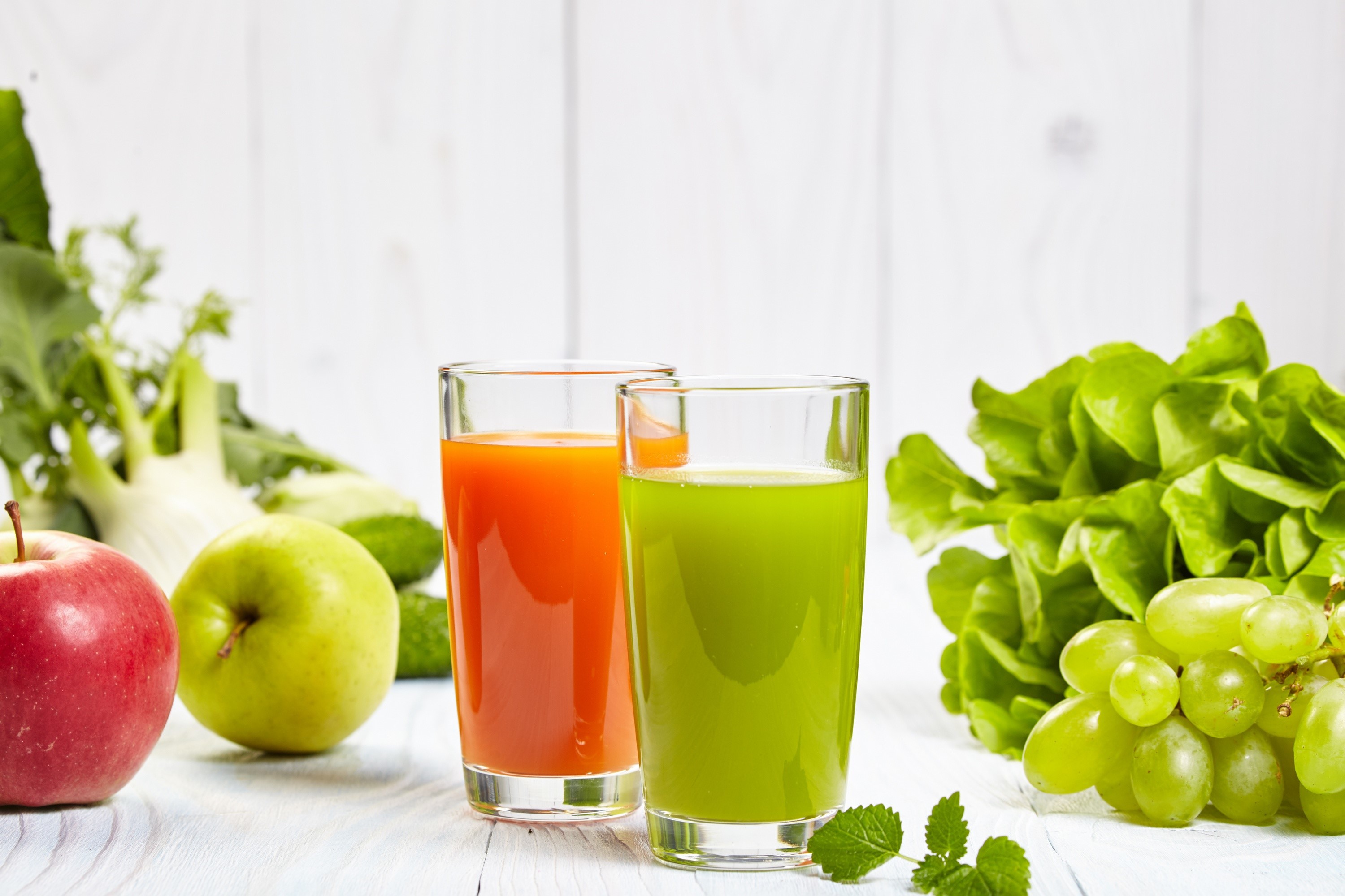 Two glasses of juice with fruits and vegetables HD Wallpaper