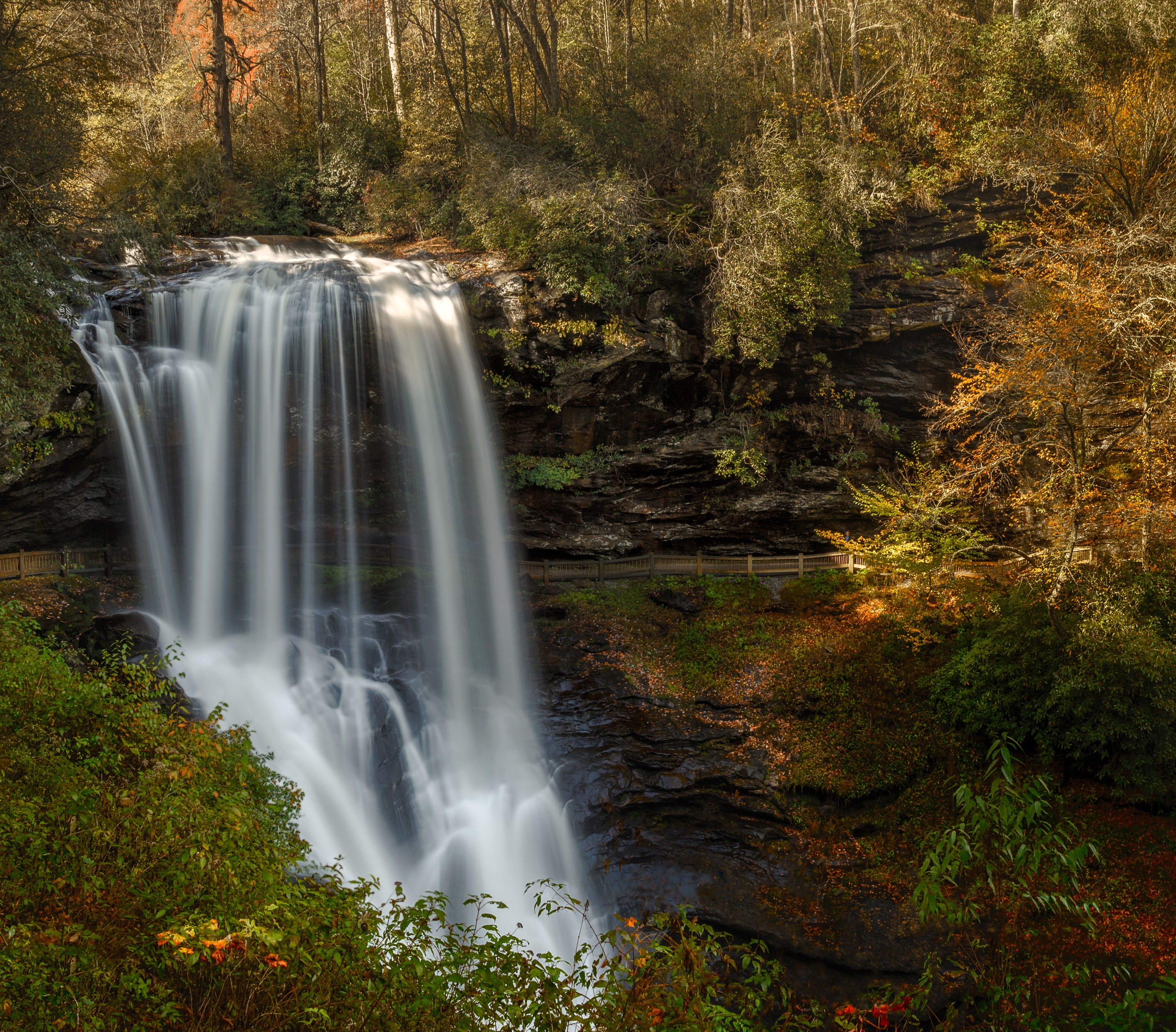 Dry Falls Waterfall in Highlands North Carolina USA HD Wallpaper