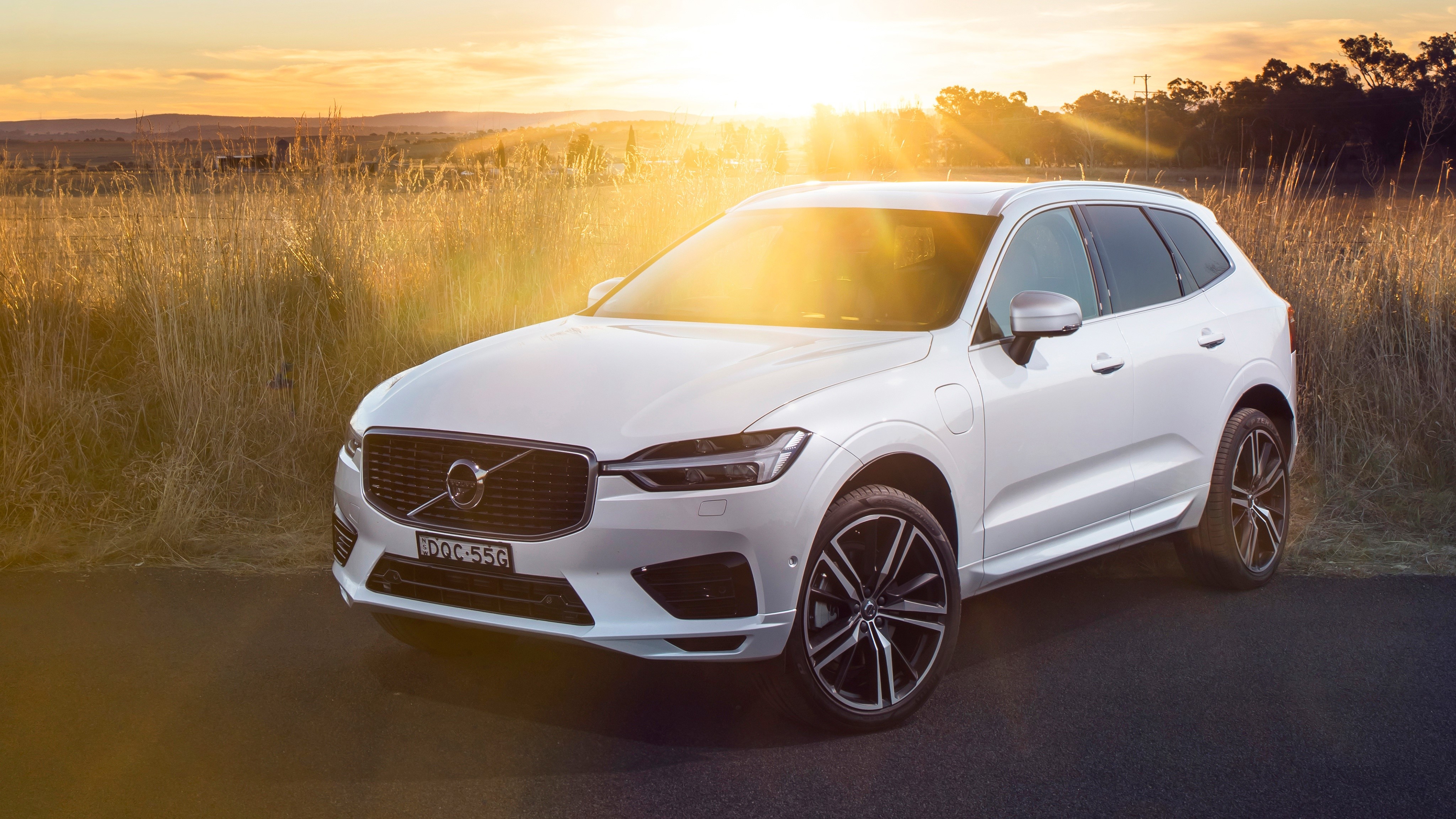 White Volvo XC60 4K HD Wallpaper