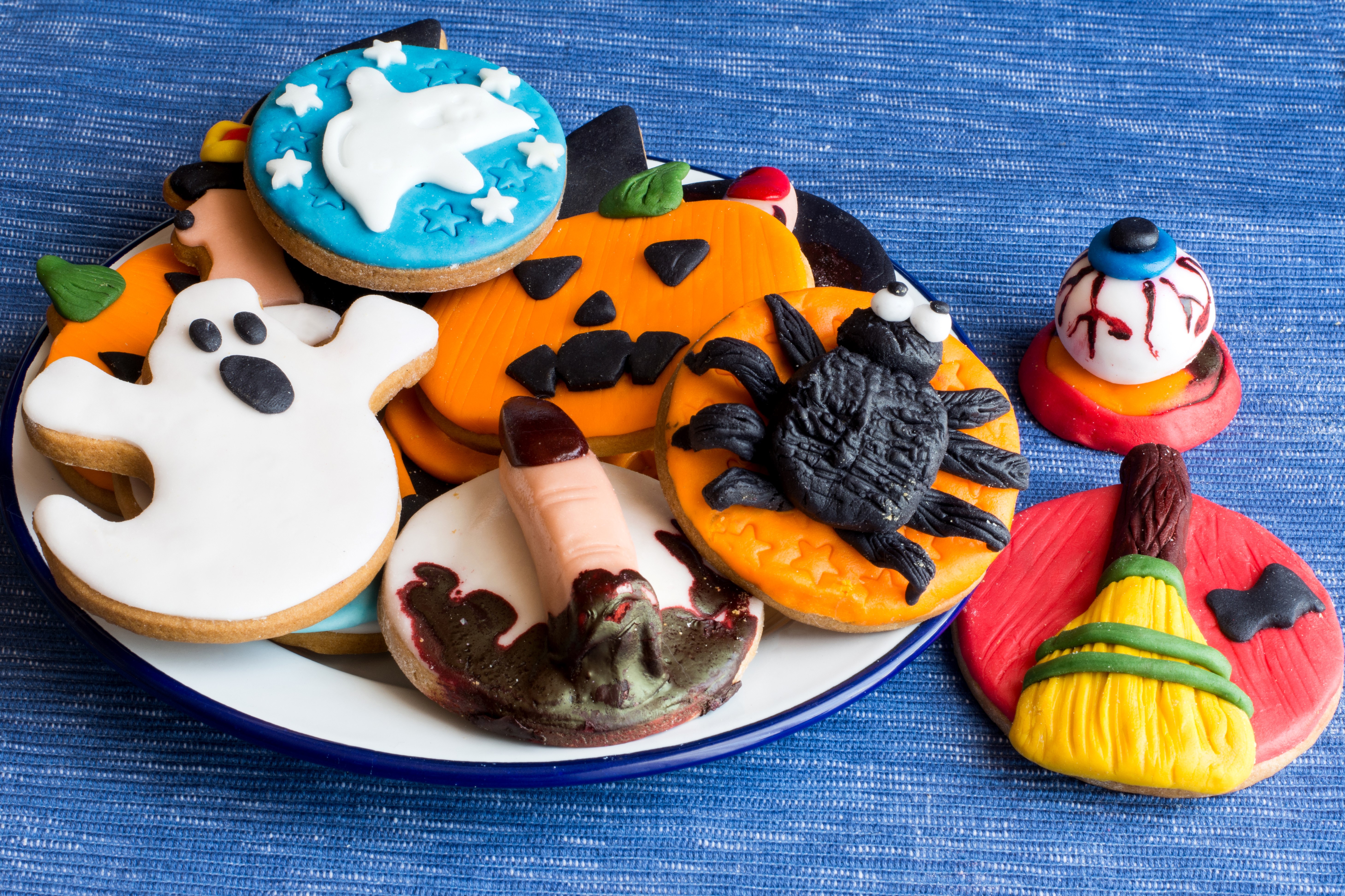 Halloween Cookies with Spiders, Ghosts, and Eyeballs HD Wallpaper