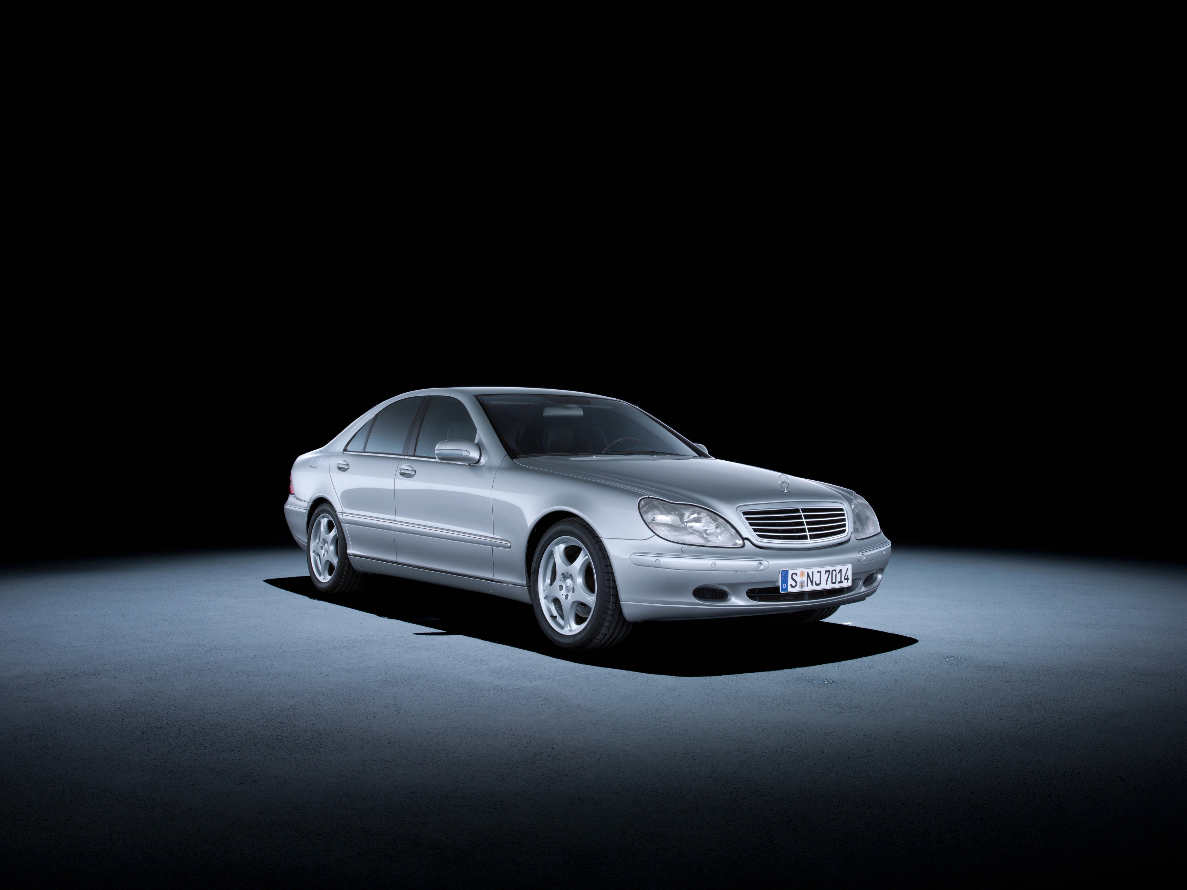 Mercedes-Benz S 400 CDI HD Wallpaper