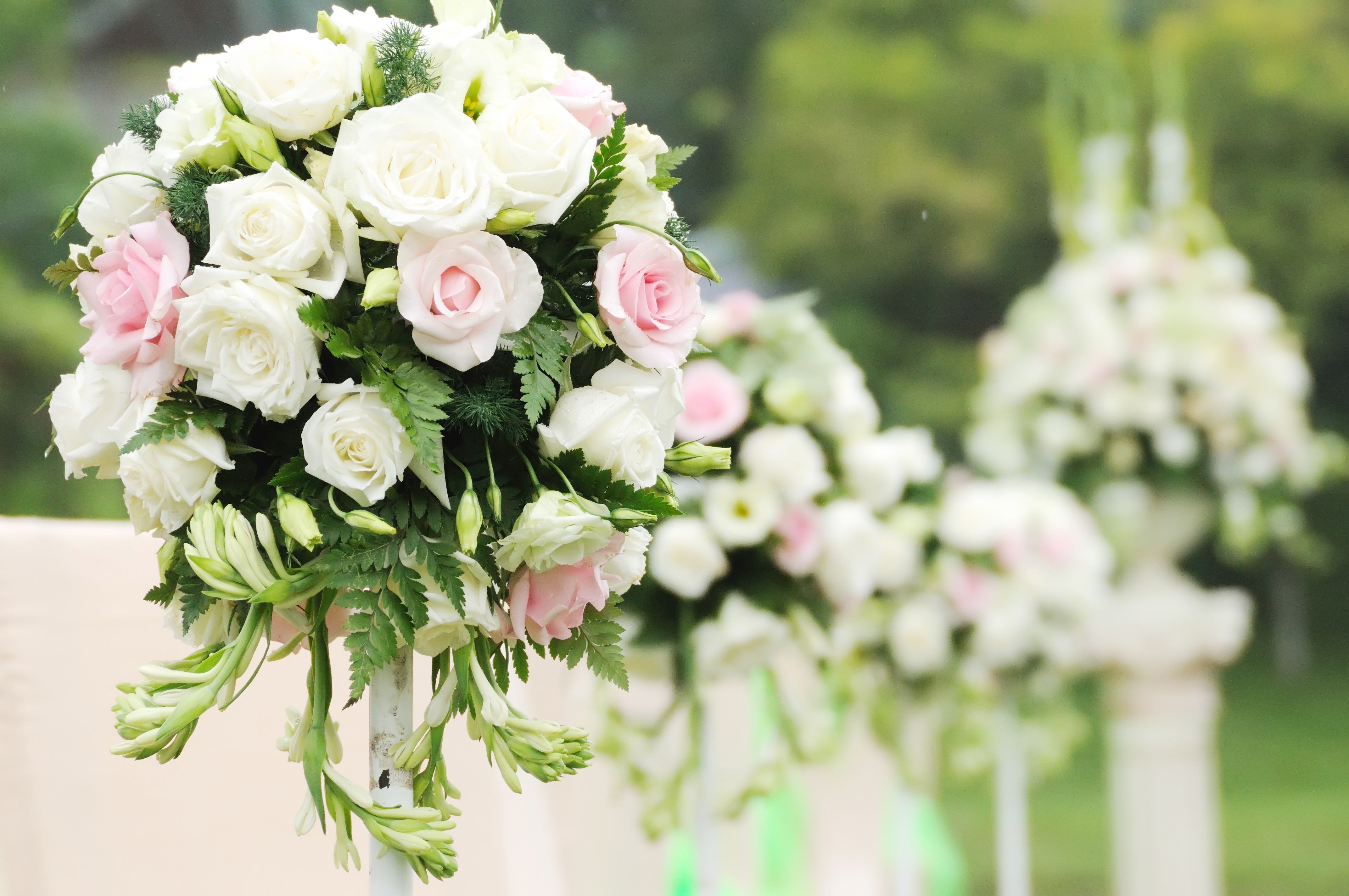 Bouquets of Roses and Freesia HD Wallpaper