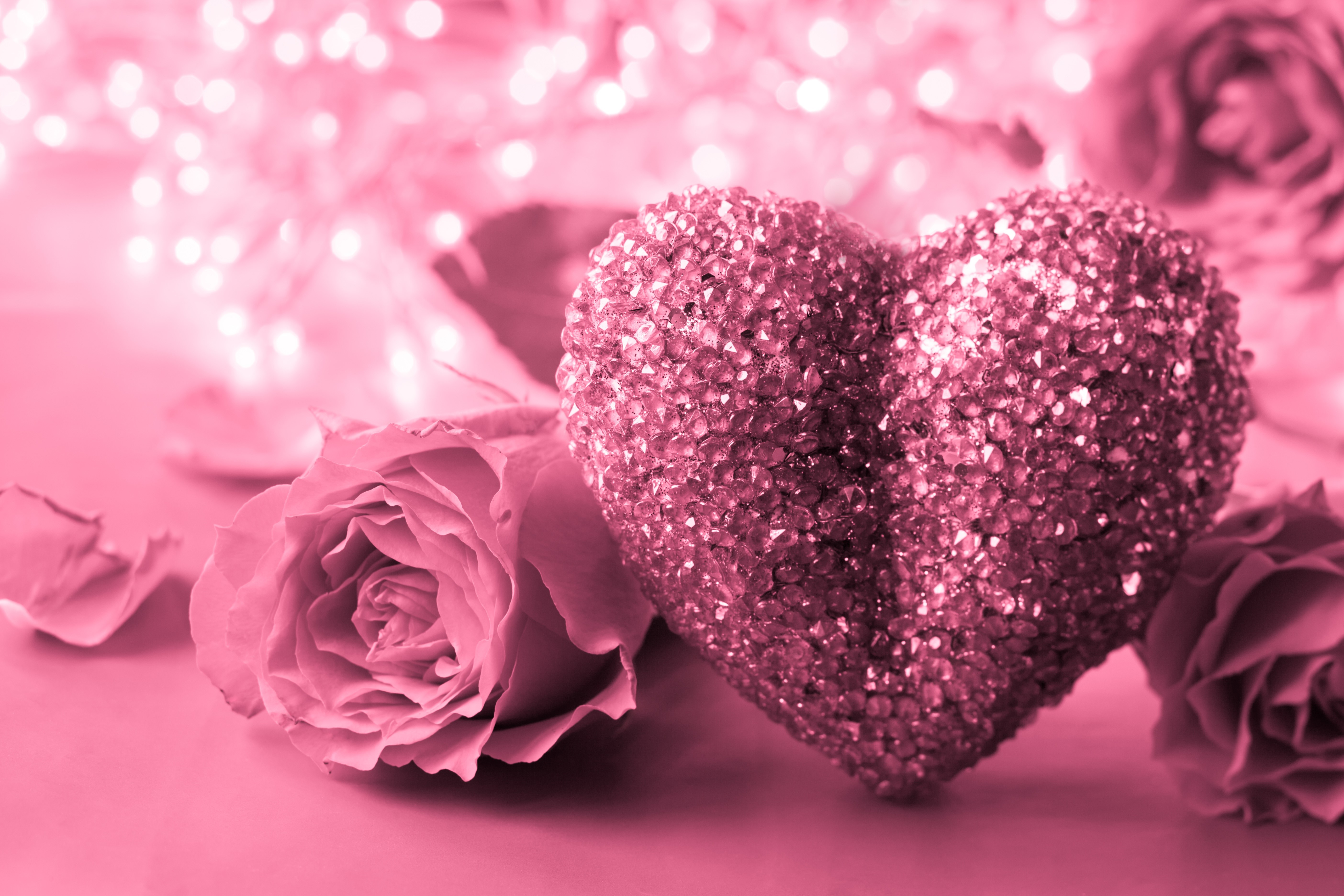 Pink Roses and Glittering Heart Decoration HD Wallpaper