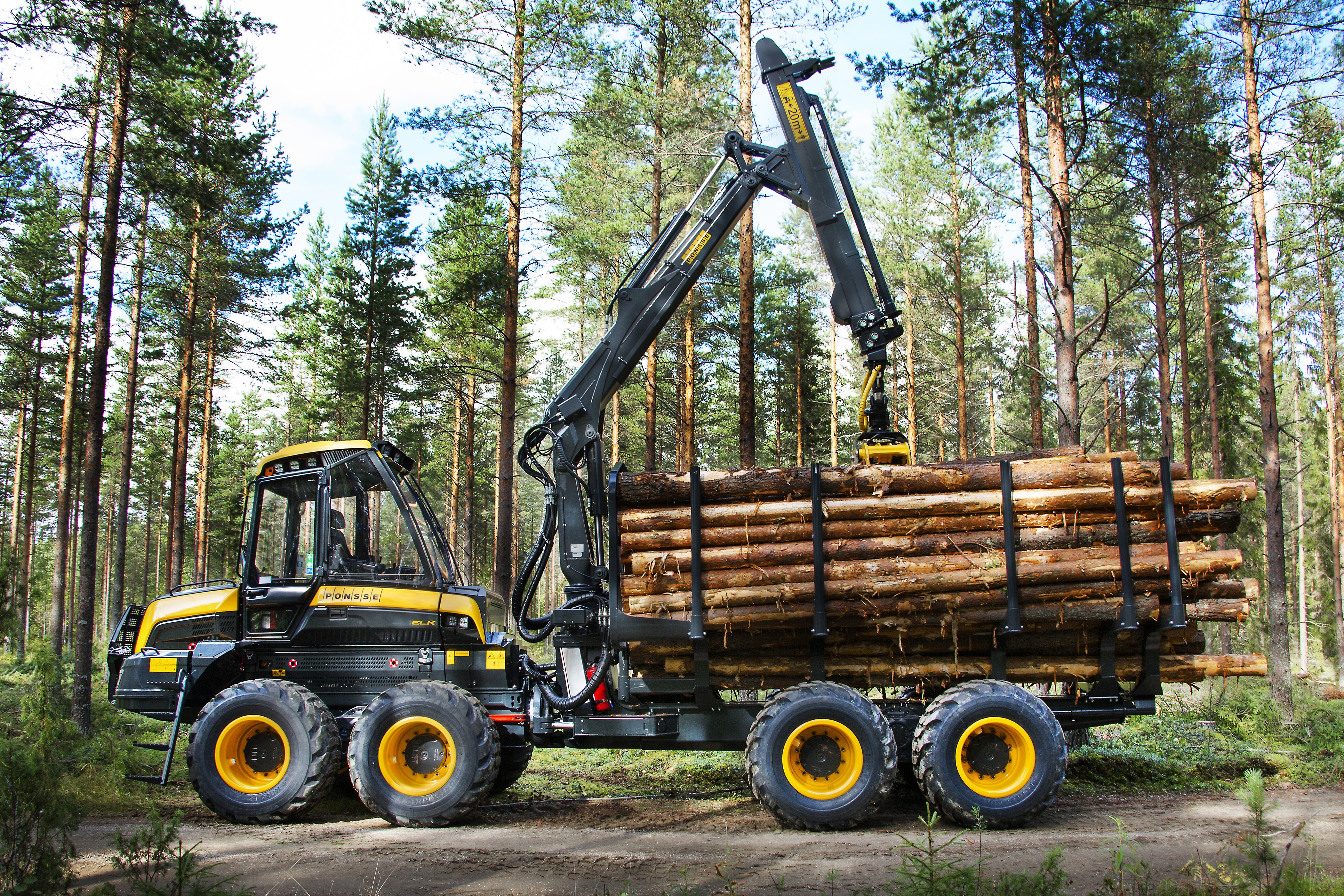 2014-17 Ponsse Elk Forwarder in Forest HD Wallpaper