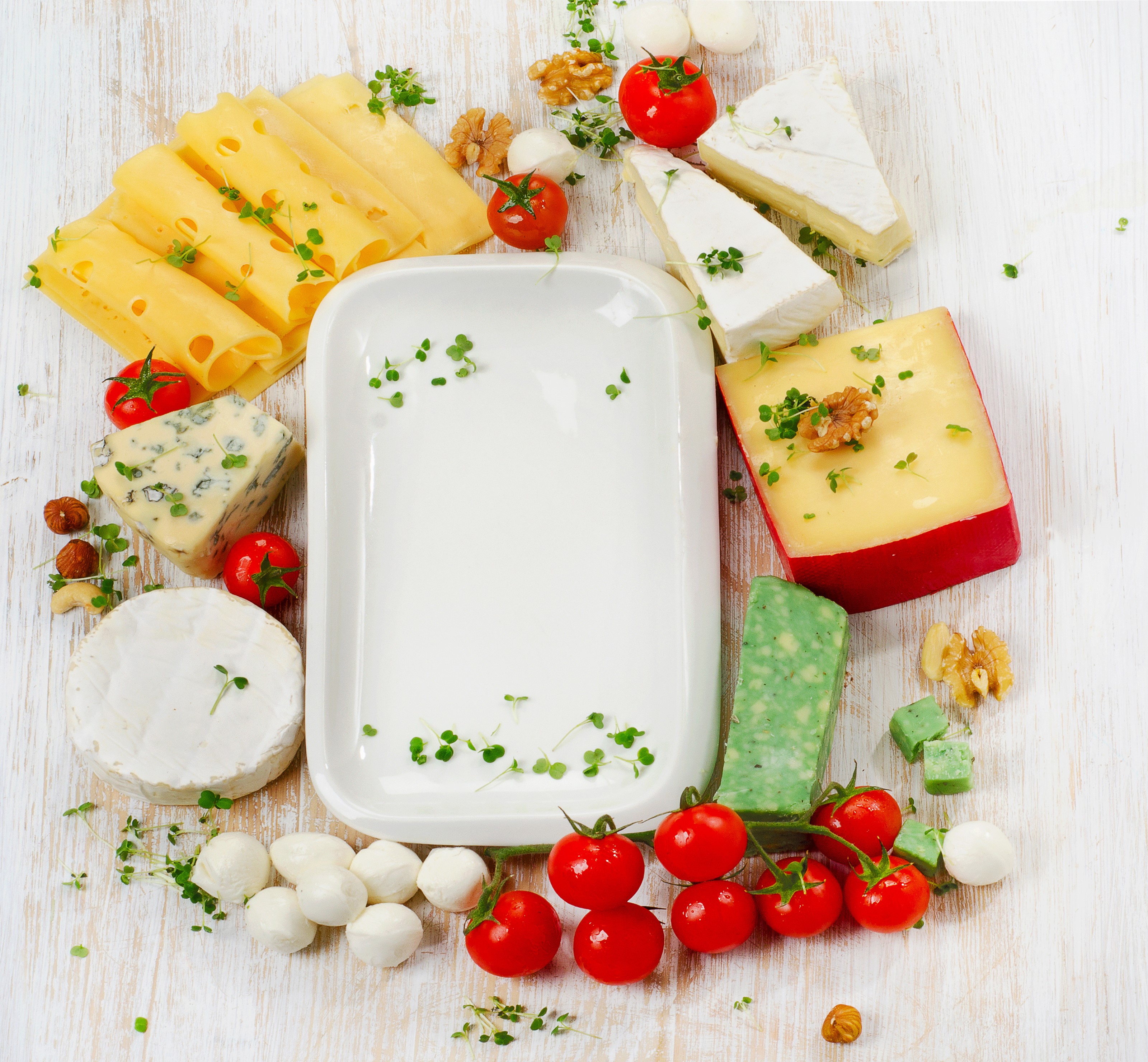 Cheese platter with tomatoes and nuts HD Wallpaper