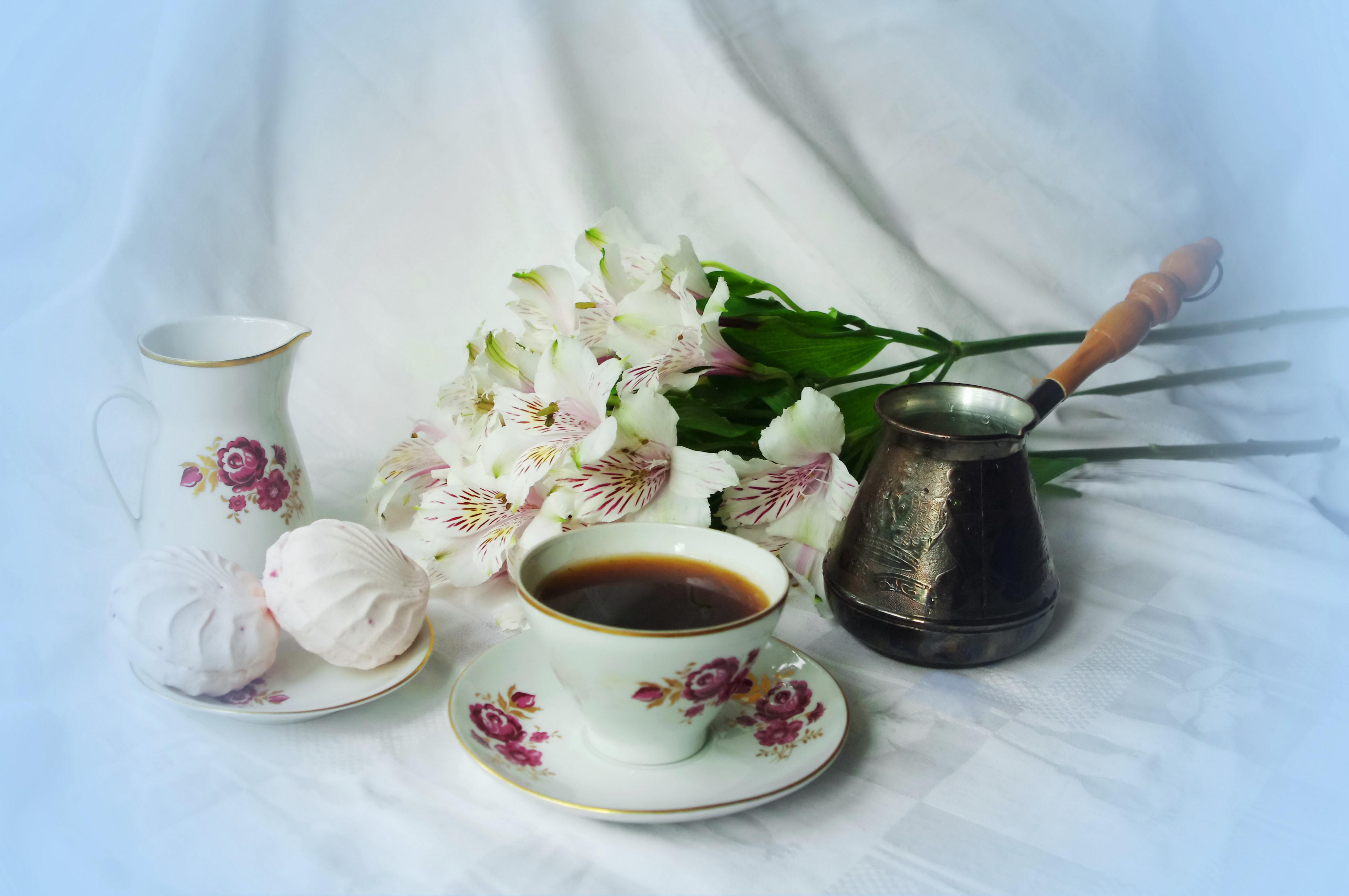 Still-life with coffee, alstroemeria, and zefir HD Wallpaper