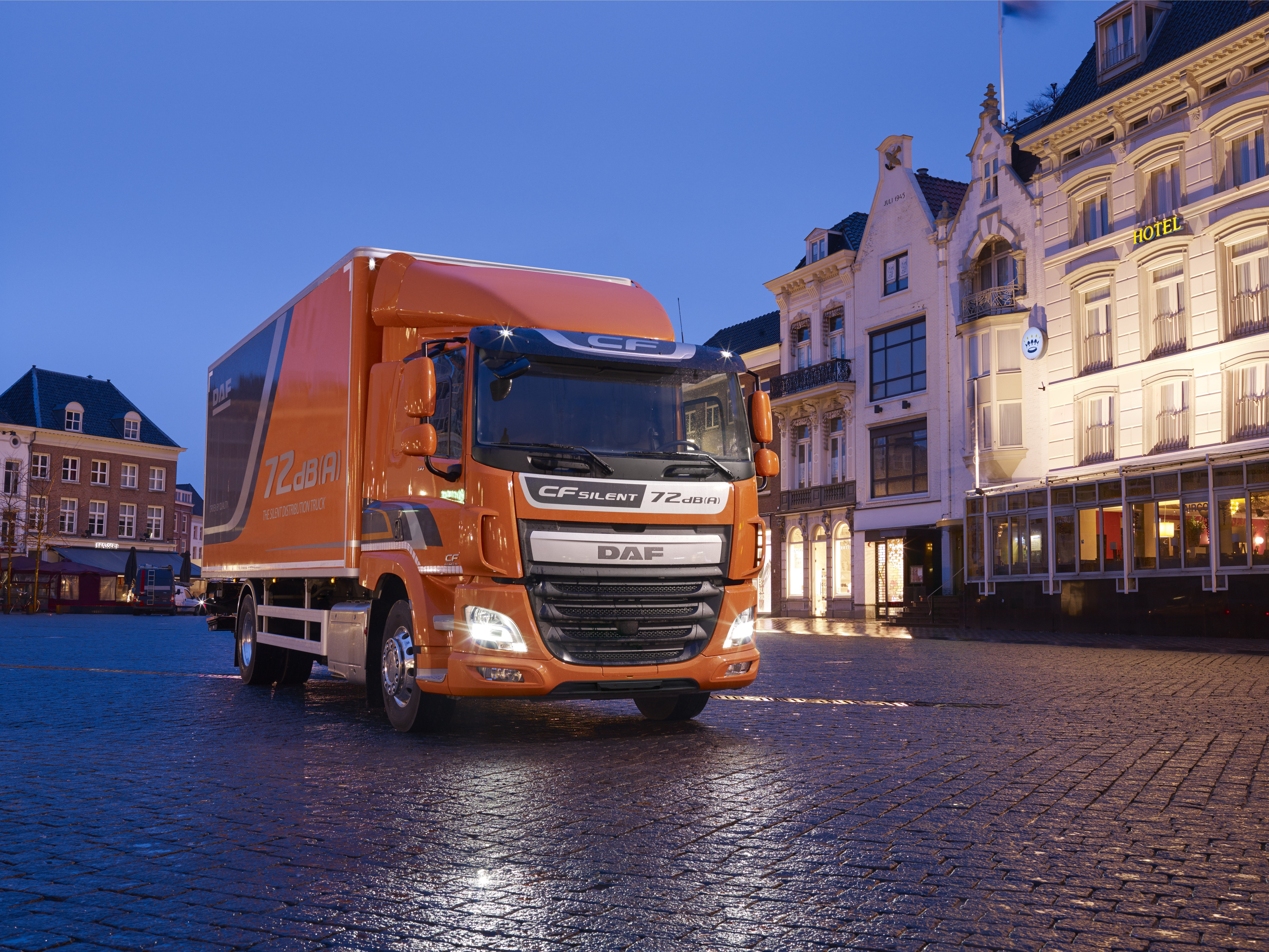 Orange DAF CF Silent 72 dB(A) truck HD Wallpaper